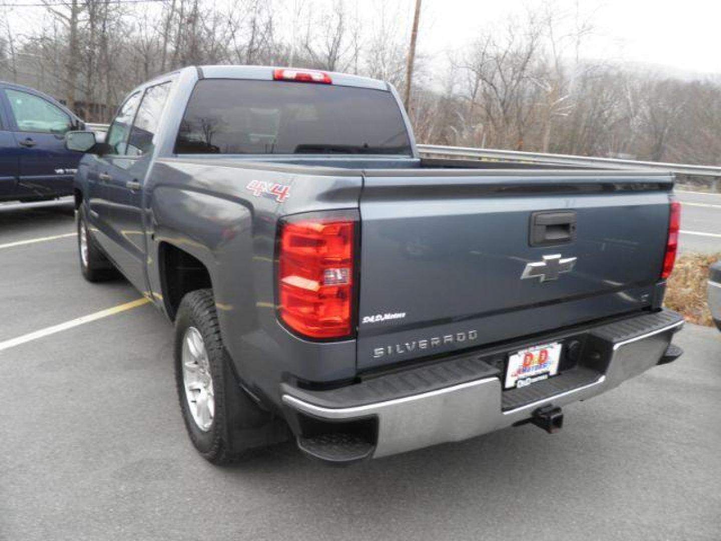 2014 Green Chevrolet Silverado 1500 1LT (3GCUKREC0EG) with an 5.3L V8 engine, AT transmission, located at 15520 McMullen Hwy SW, Belair, MD, 21502, (301) 729-3700, 39.581375, -78.846451 - Photo#4