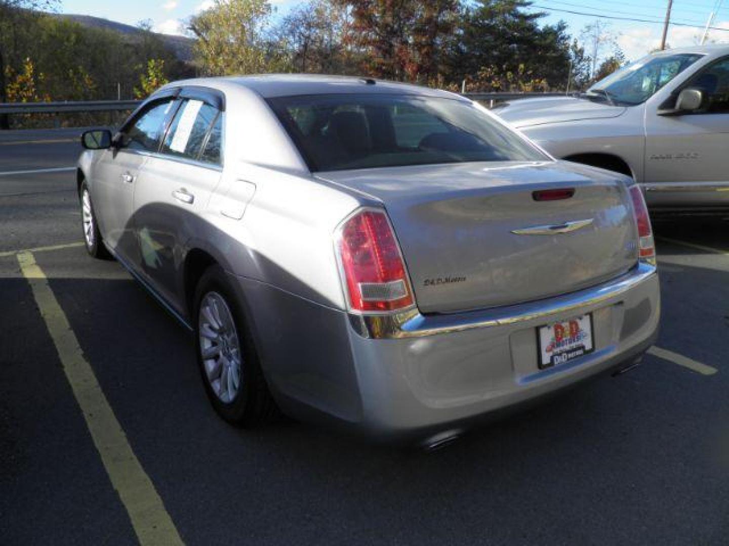 2014 Silver Chrysler 300 Base (2C3CCAAG0EH) with an 3.6L V6 engine, AT transmission, located at 15520 McMullen Hwy SW, Belair, MD, 21502, (301) 729-3700, 39.581375, -78.846451 - Photo#4