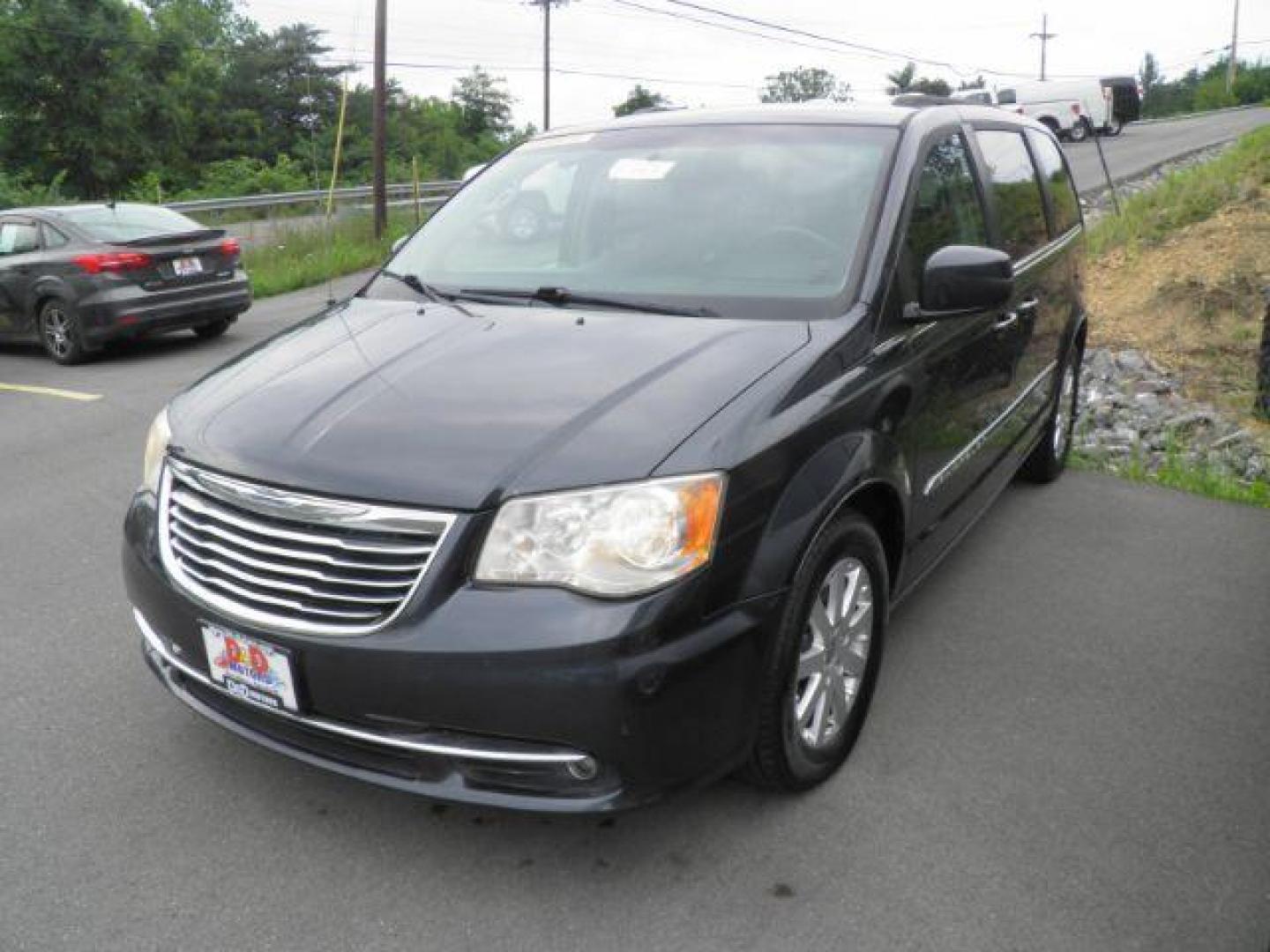 2014 Gray Chrysler Town and Country Touring (2C4RC1BG1ER) with an 3.6L V6 engine, AT transmission, located at 19521 New George's Creek Rd SW, Barton, MD, 21521, (301) 463-2404, 39.524323, -79.017906 - Photo#0