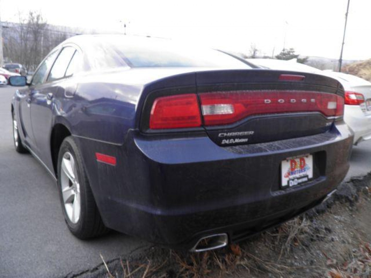 2014 Blue Dodge Charger SXT (2C3CDXHG9EH) with an 3.6L V6 engine, AT transmission, located at 19521 New George's Creek Rd SW, Barton, MD, 21521, (301) 463-2404, 39.524323, -79.017906 - Photo#4
