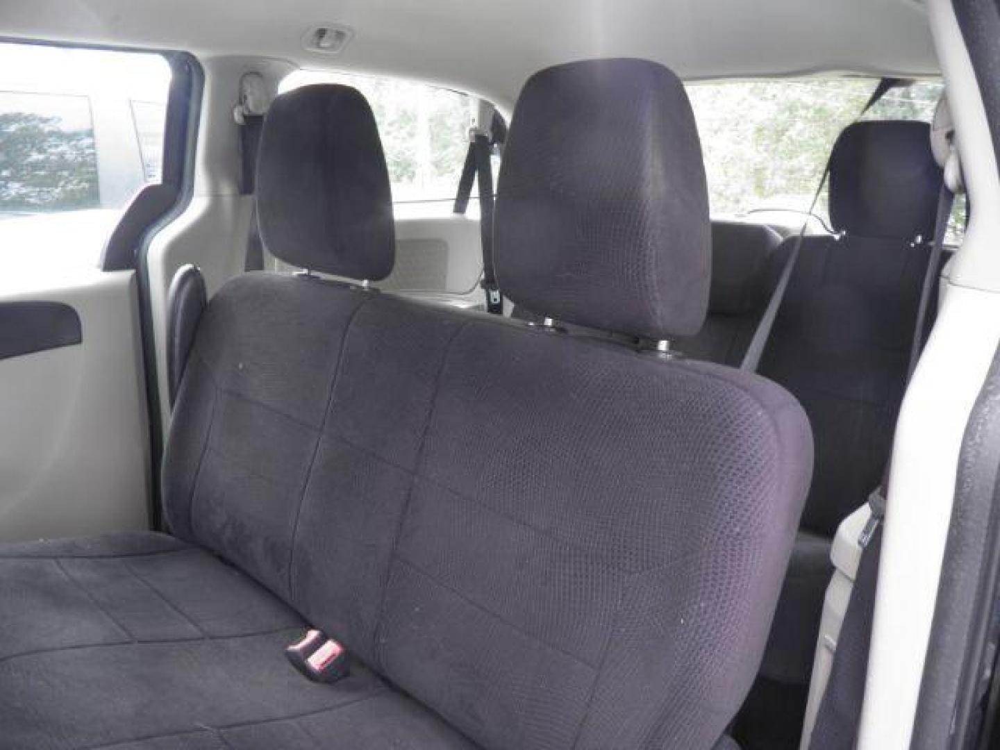 2014 BLUE Dodge Grand Caravan American Value Pkg (2C4RDGBG0ER) with an 3.6L V6 engine, AT transmission, located at 19521 New George's Creek Rd SW, Barton, MD, 21521, (301) 463-2404, 39.524323, -79.017906 - Photo#3