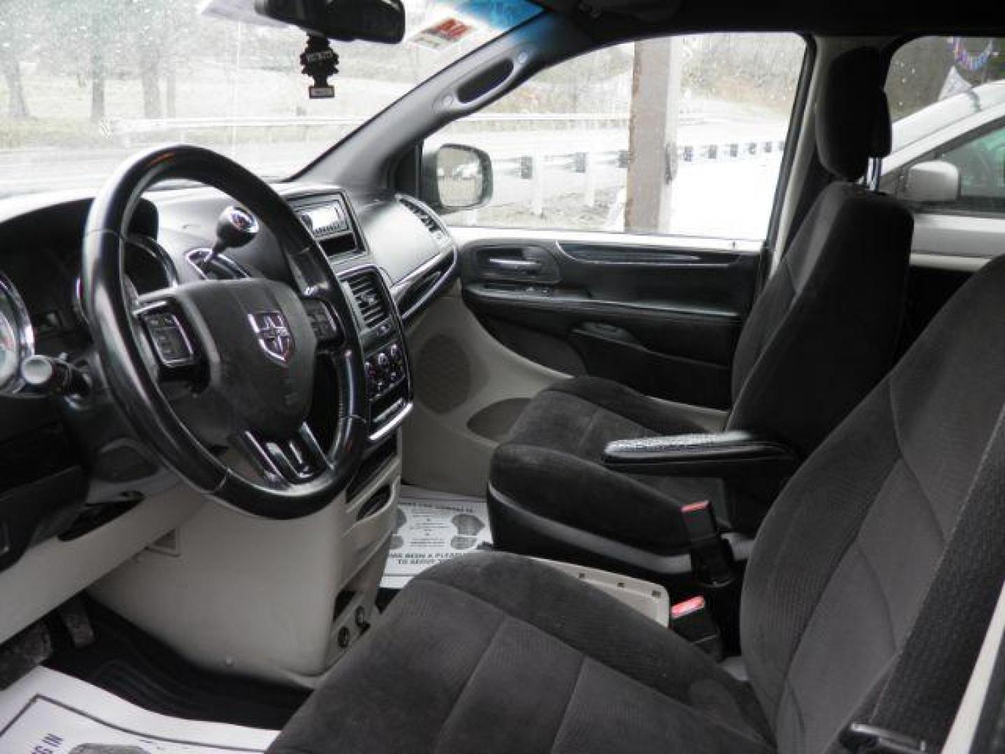 2014 BLACK Dodge Grand Caravan SE (2C4RDGBG3ER) with an 3.6l V6 engine, AT transmission, located at 15520 McMullen Hwy SW, Belair, MD, 21502, (301) 729-3700, 39.581375, -78.846451 - Photo#1