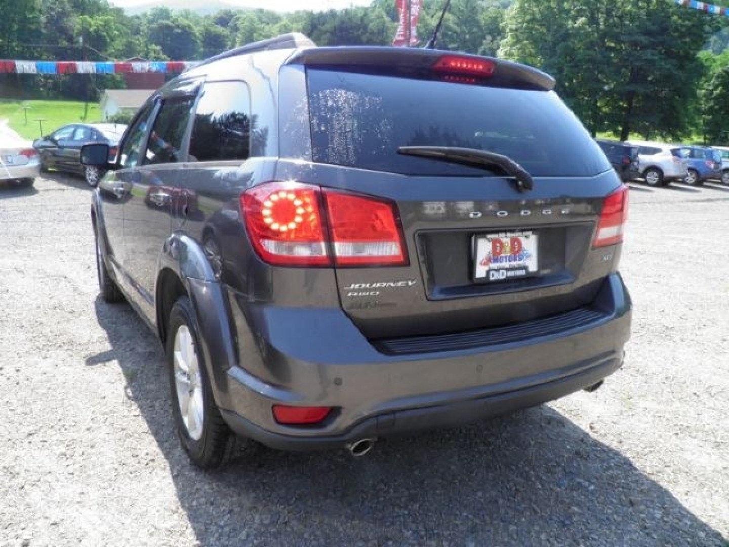 2014 GRAY Dodge Journey SXT (3C4PDDBG2ET) with an 3.6L V6 engine, AT transmission, located at 19521 New George's Creek Rd SW, Barton, MD, 21521, (301) 463-2404, 39.524323, -79.017906- Photo#5