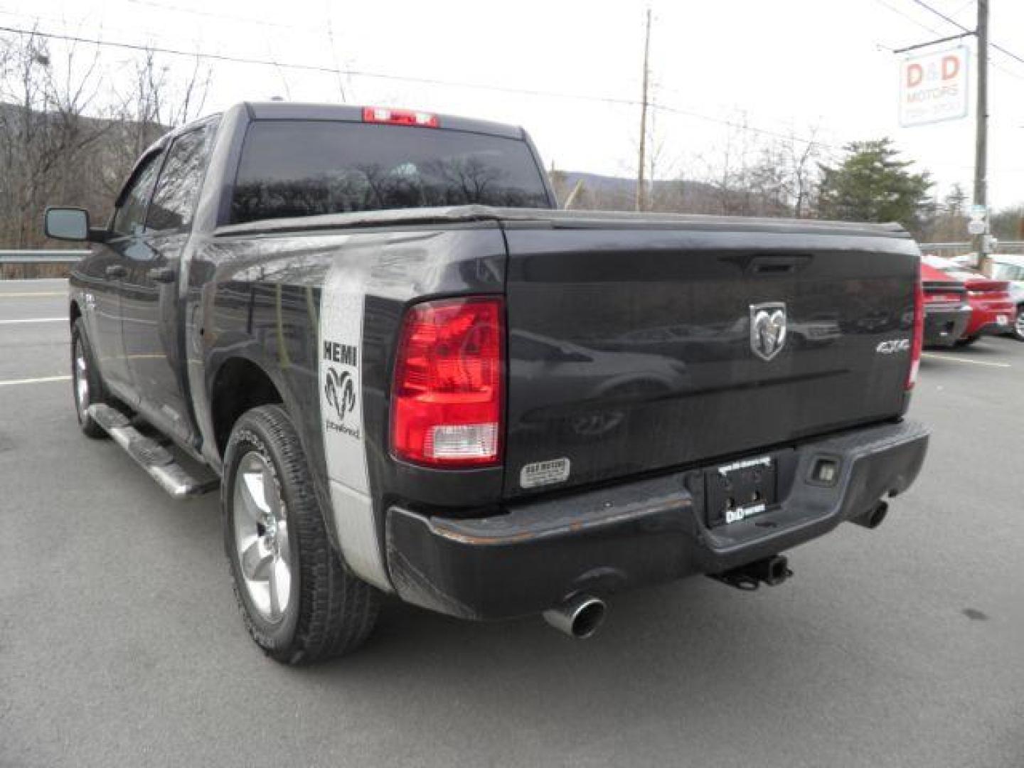 2014 Gray Dodge Ram 1500 ST (1C6RR7KT9ES) with an 5.7L V8 engine, AT transmission, located at 15520 McMullen Hwy SW, Belair, MD, 21502, (301) 729-3700, 39.581375, -78.846451 - Photo#4