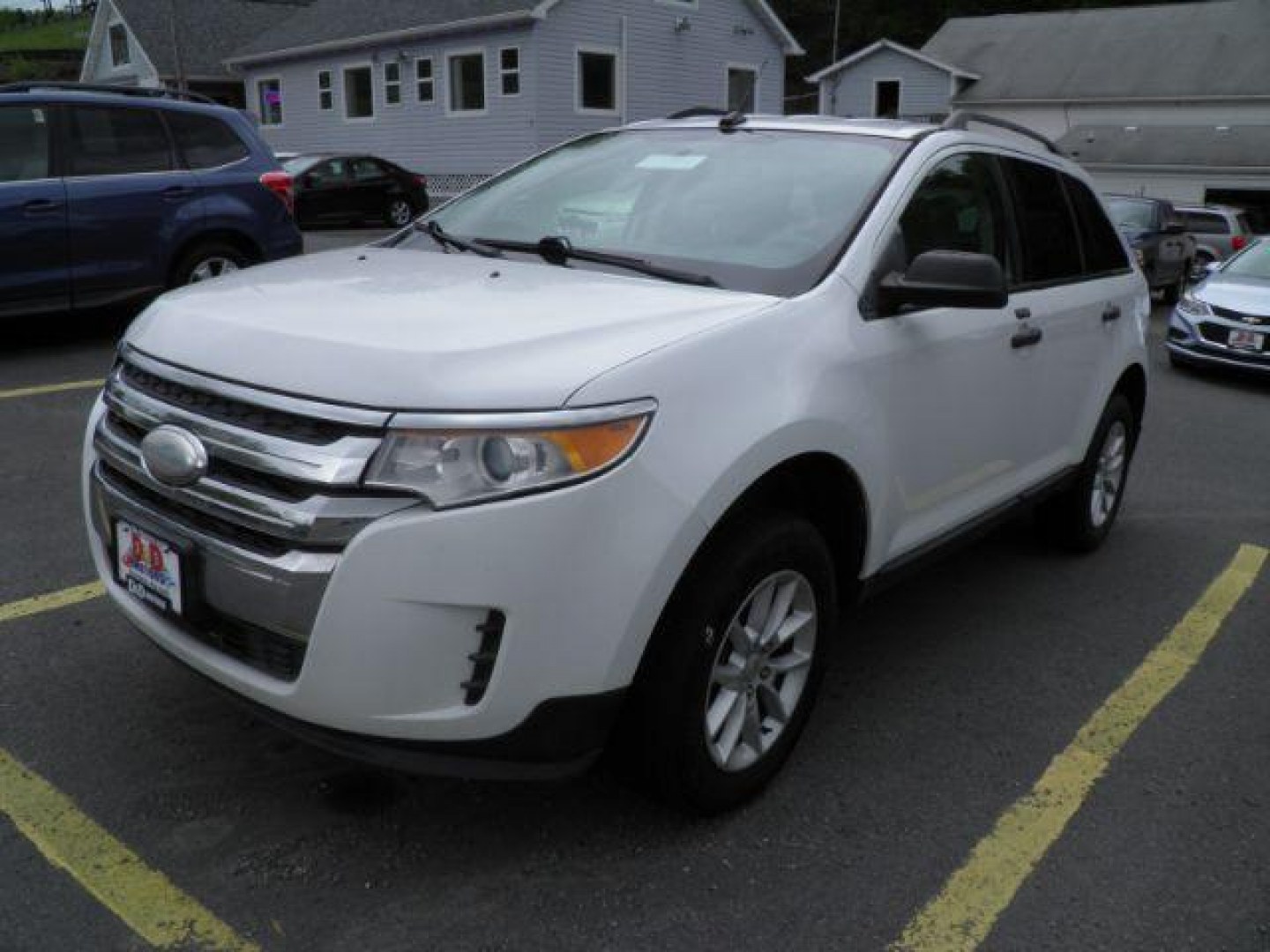 2014 WHITE Ford Edge SE (2FMDK3GC7EB) with an 3.5L V6 engine, AT transmission, located at 15520 McMullen Hwy SW, Belair, MD, 21502, (301) 729-3700, 39.581375, -78.846451- Photo#0