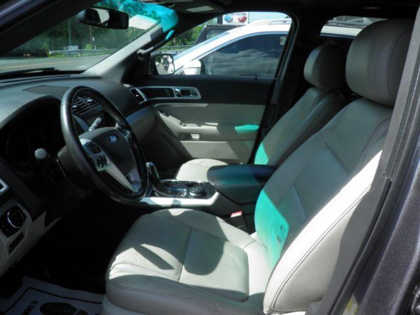 2014 GRAY Ford Explorer XLT (1FM5K8D87EG) with an 3.5L V6 engine, AT transmission, located at 19521 New George's Creek Rd SW, Barton, MD, 21521, (301) 463-2404, 39.524323, -79.017906- Photo#1