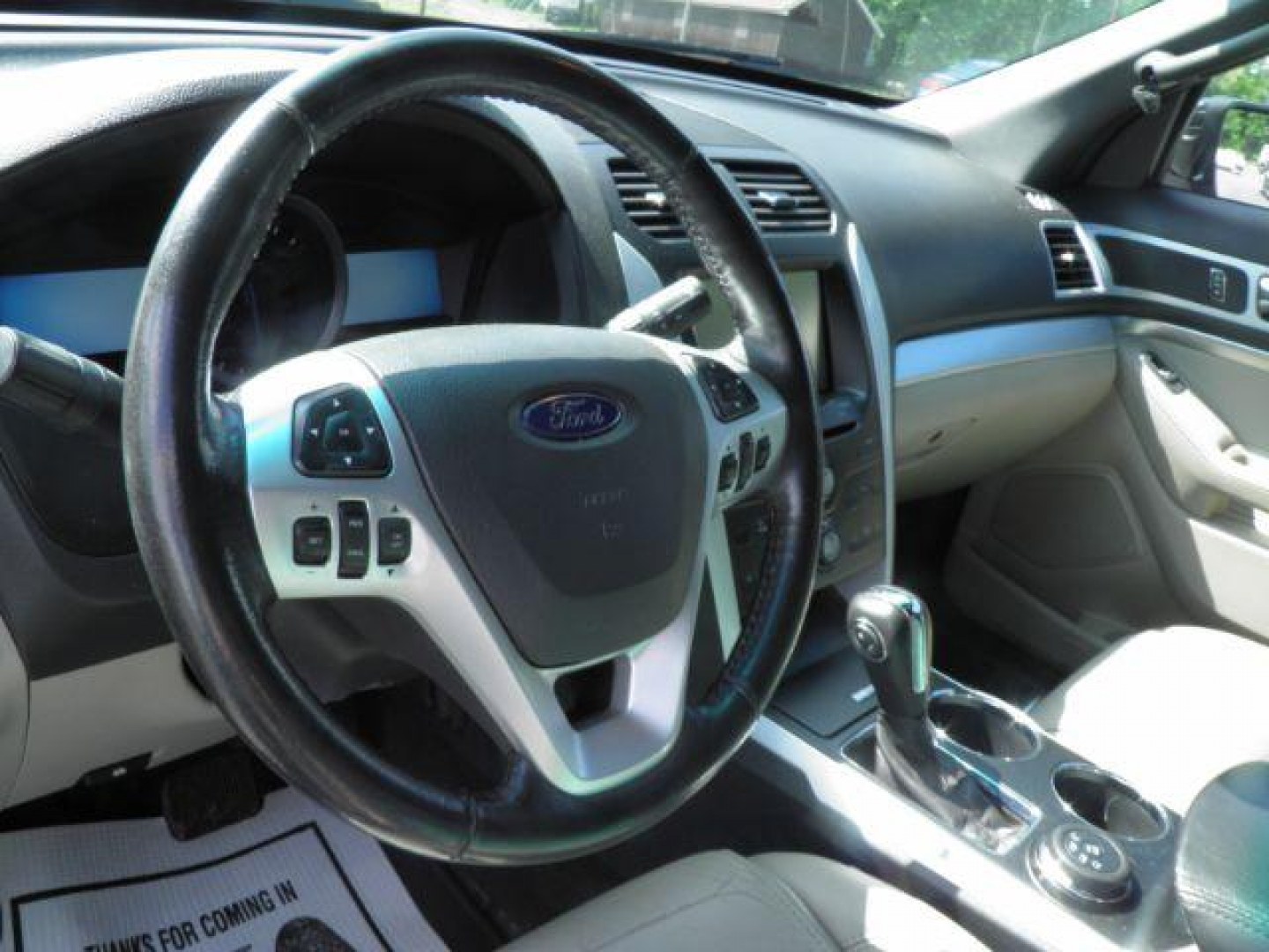 2014 GRAY Ford Explorer XLT (1FM5K8D87EG) with an 3.5L V6 engine, AT transmission, located at 19521 New George's Creek Rd SW, Barton, MD, 21521, (301) 463-2404, 39.524323, -79.017906- Photo#2