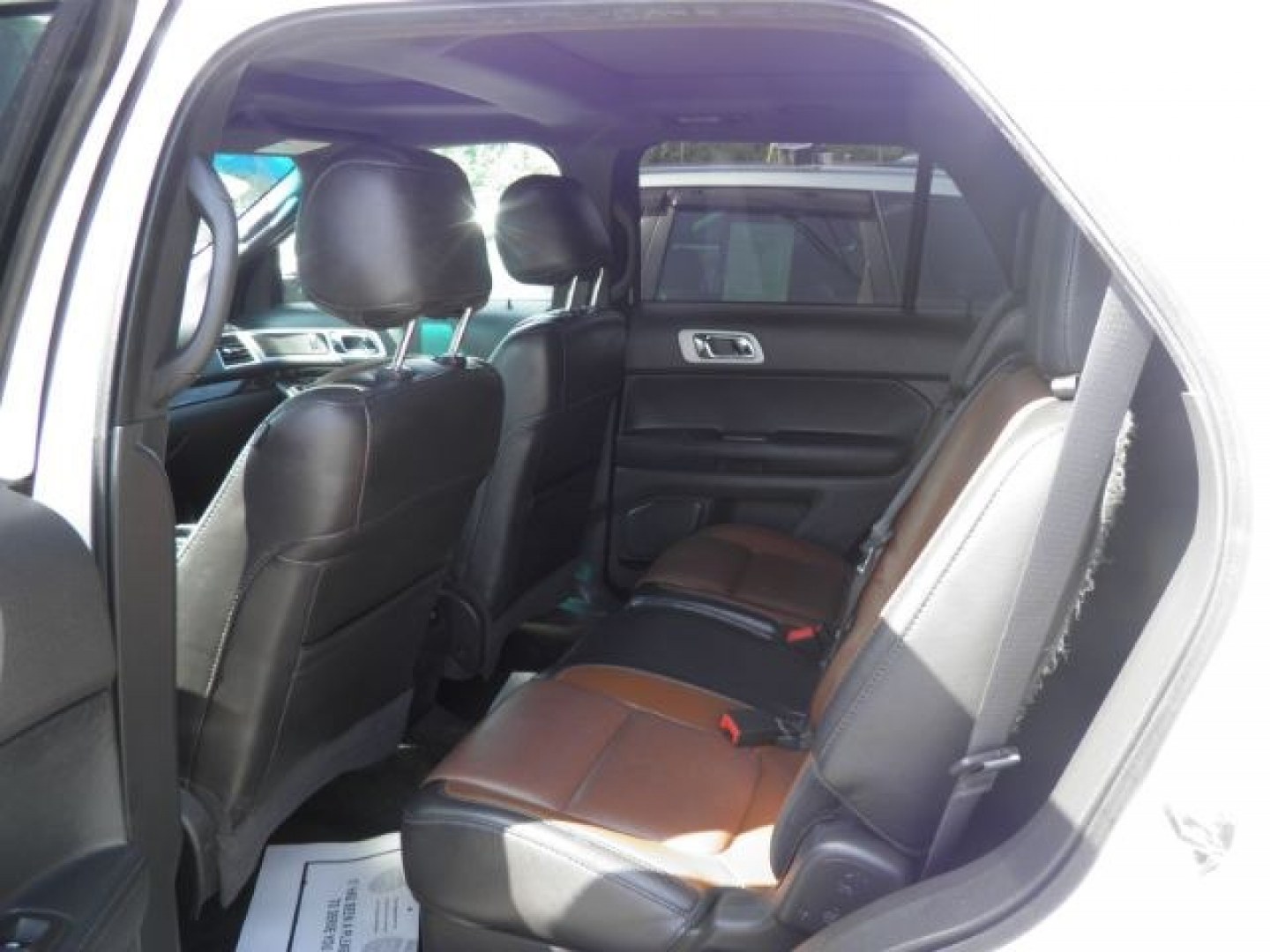 2014 WHITE Ford Explorer Limited (1FM5K8F81EG) with an 3.7L V6 engine, AT transmission, located at 15520 McMullen Hwy SW, Belair, MD, 21502, (301) 729-3700, 39.581375, -78.846451- Photo#3