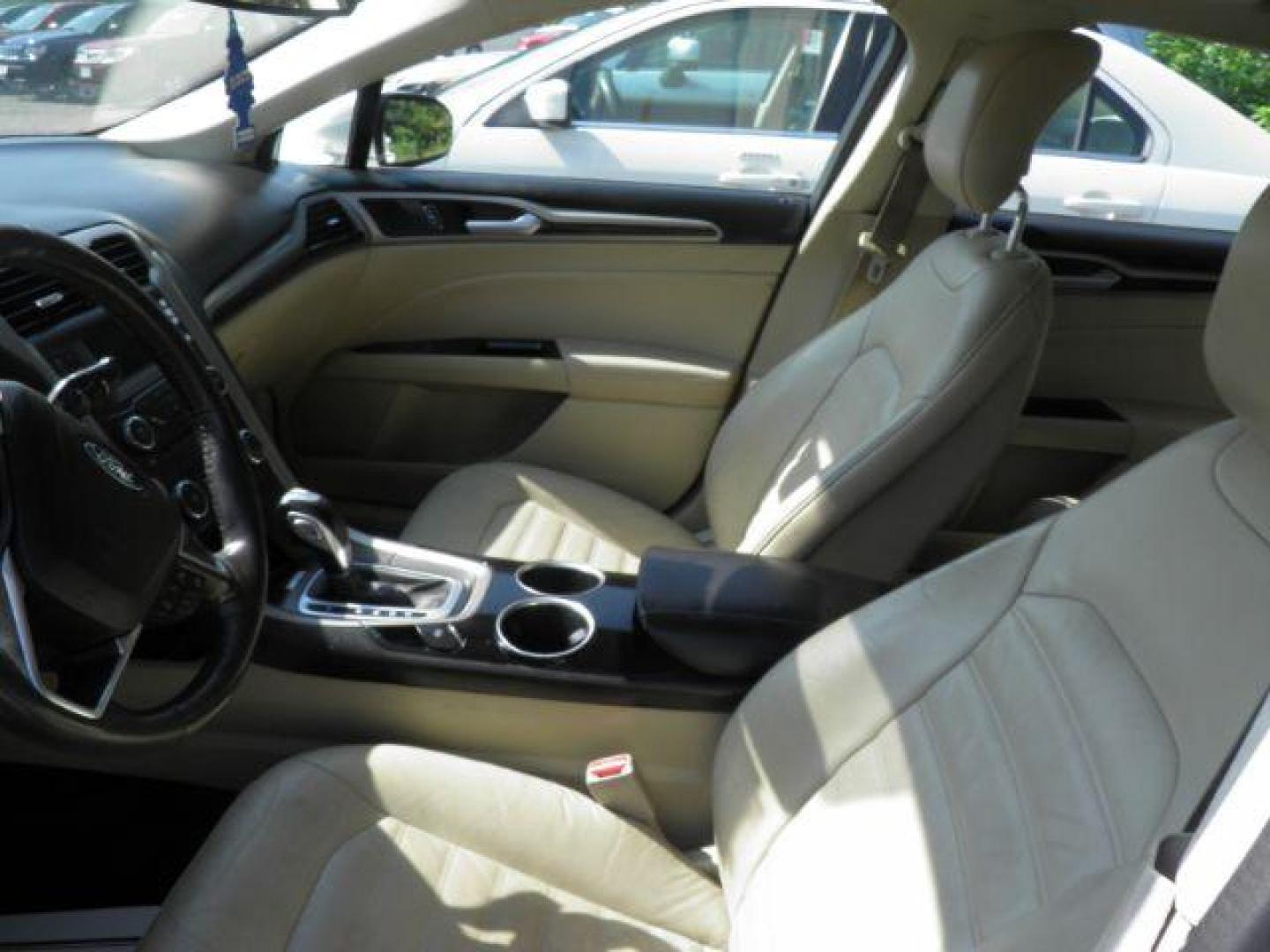 2014 White Ford Fusion SE (3FA6P0HD7ER) with an 1.5L I4 engine, AT transmission, located at 15520 McMullen Hwy SW, Belair, MD, 21502, (301) 729-3700, 39.581375, -78.846451 - Photo#1