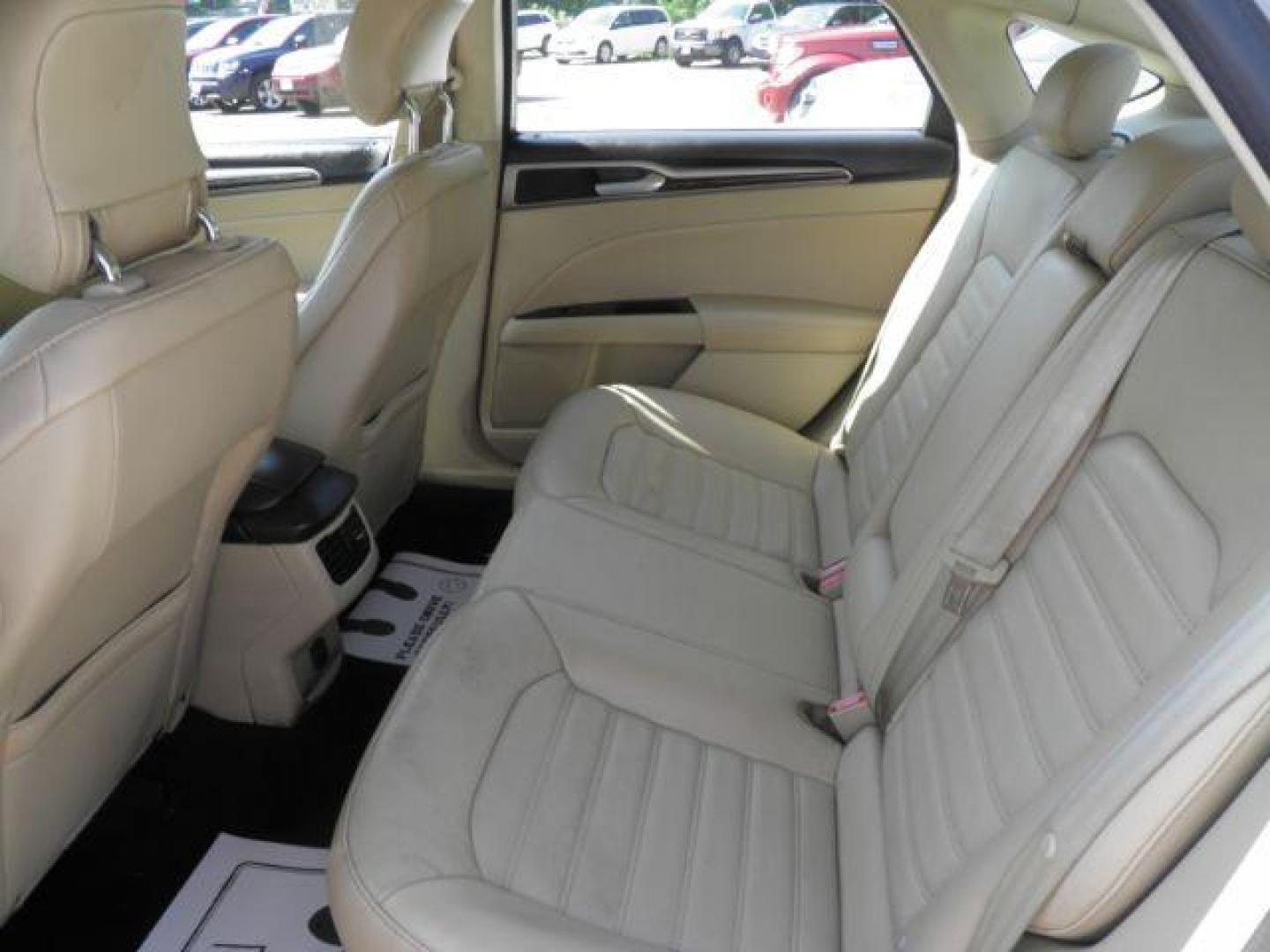 2014 White Ford Fusion SE (3FA6P0HD7ER) with an 1.5L I4 engine, AT transmission, located at 15520 McMullen Hwy SW, Belair, MD, 21502, (301) 729-3700, 39.581375, -78.846451 - Photo#3