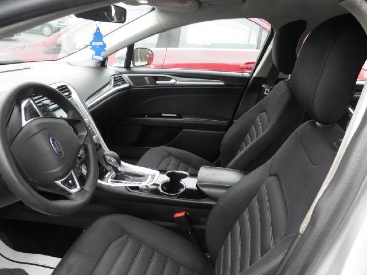 2014 SILVER Ford Fusion SE (3FA6P0H73ER) with an 2.5 L4 engine, AT transmission, located at 19521 New George's Creek Rd SW, Barton, MD, 21521, (301) 463-2404, 39.524323, -79.017906 - Photo#1