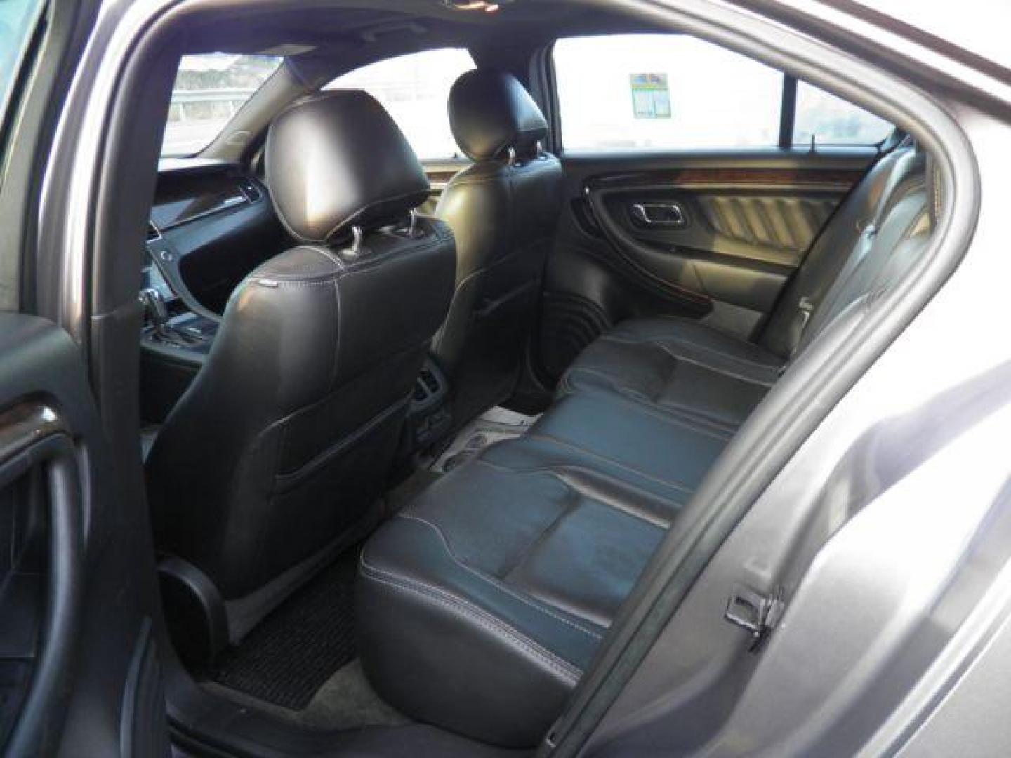 2014 Gray Ford Taurus Limited (1FAHP2J80EG) with an 3.5L V6 engine, AT transmission, located at 15520 McMullen Hwy SW, Belair, MD, 21502, (301) 729-3700, 39.581375, -78.846451 - Photo#3