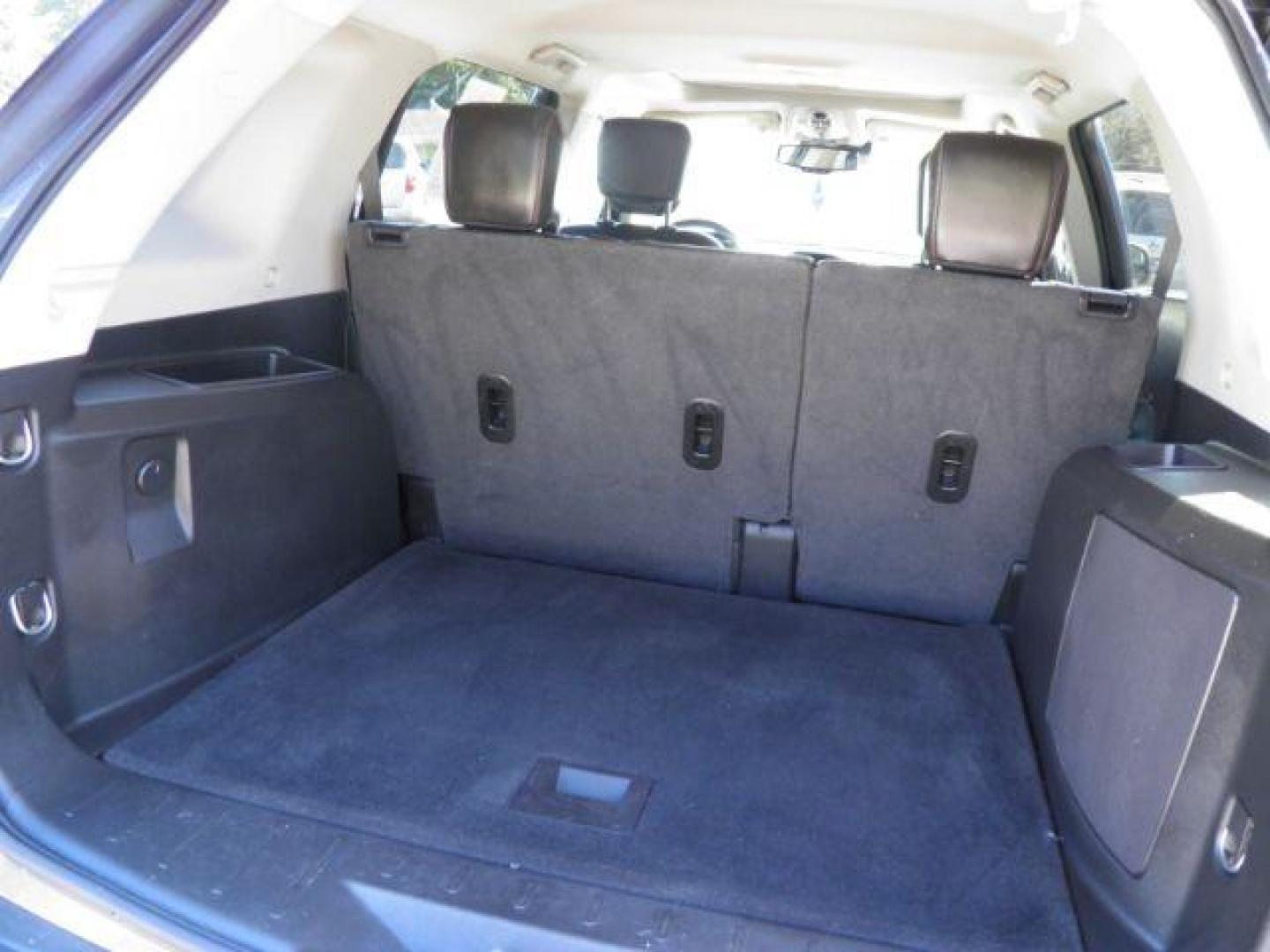 2014 GRAY GMC Terrain SLT-2 (2GKFLYE30E6) with an 2.4L L4 engine, located at 19521 New George's Creek Rd SW, Barton, MD, 21521, (301) 463-2404, 39.524323, -79.017906 - Photo#4