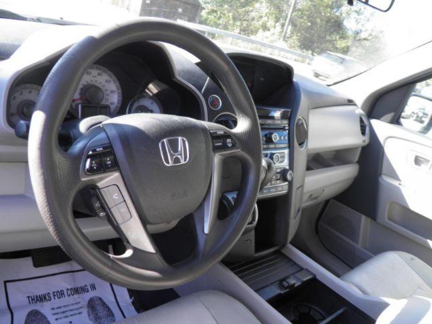 2014 Silver Honda Pilot LX (5FNYF3H20EB) with an 3.5L V6 engine, AT transmission, located at 15520 McMullen Hwy SW, Belair, MD, 21502, (301) 729-3700, 39.581375, -78.846451 - Photo#2