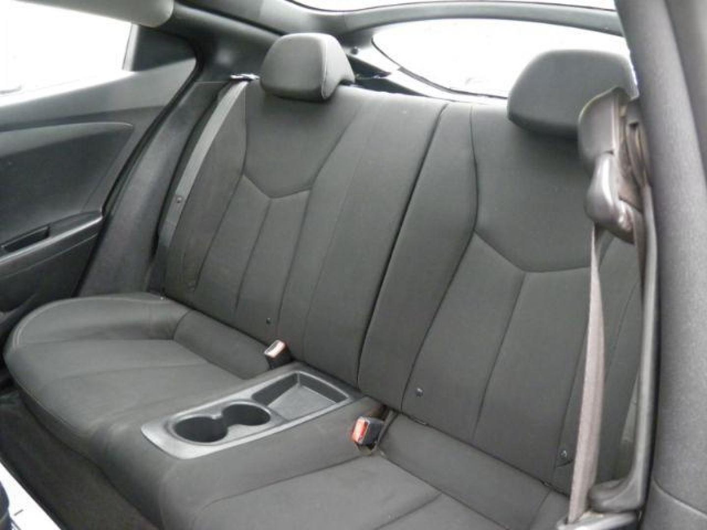 2014 Gray Hyundai Veloster Base (KMHTC6AD6EU) with an 1.6L I4 engine, AT transmission, located at 15520 McMullen Hwy SW, Belair, MD, 21502, (301) 729-3700, 39.581375, -78.846451 - Photo#3