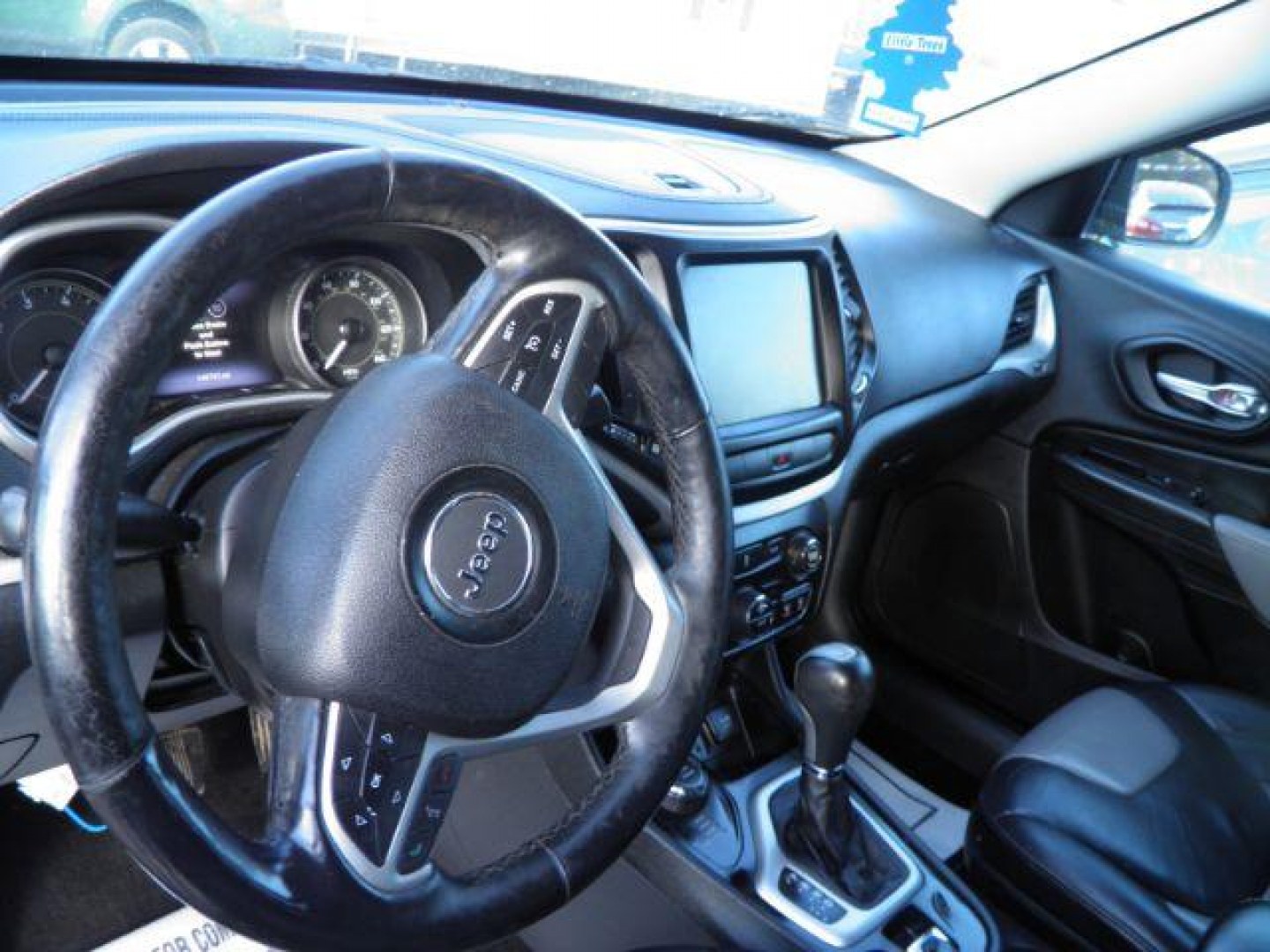 2014 BLACK Jeep Cherokee Limited 4WD (1C4PJMDB1EW) with an 2.4L L4 engine, AT transmission, located at 19521 New George's Creek Rd SW, Barton, MD, 21521, (301) 463-2404, 39.524323, -79.017906 - Photo#2