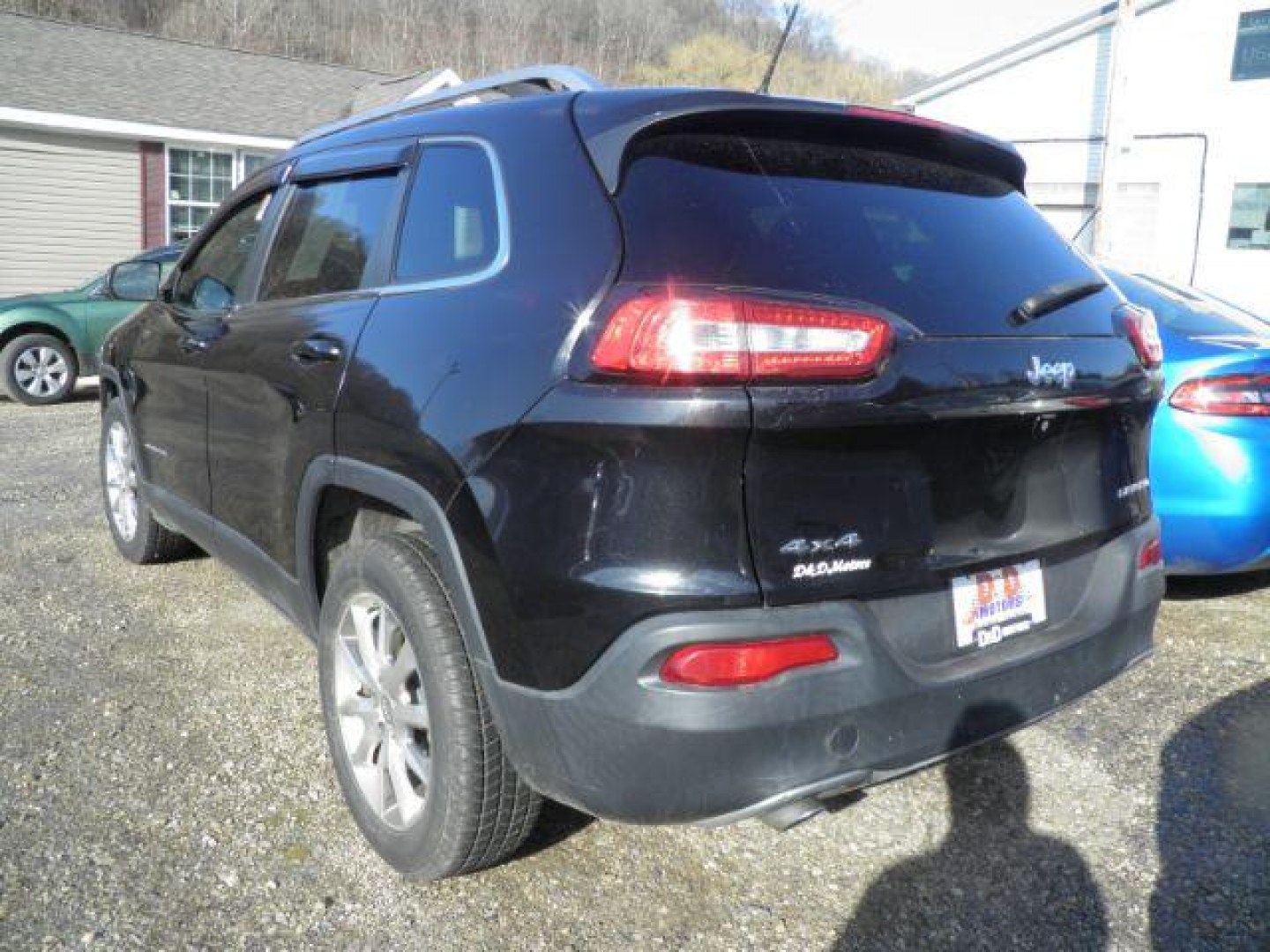 2014 BLACK Jeep Cherokee Limited 4WD (1C4PJMDB1EW) with an 2.4L L4 engine, AT transmission, located at 19521 New George's Creek Rd SW, Barton, MD, 21521, (301) 463-2404, 39.524323, -79.017906 - Photo#4