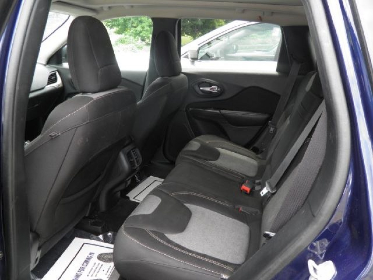 2014 BLUE Jeep Cherokee Latitude (1C4PJMCB3EW) with an 2.4L L4 engine, AT transmission, located at 19521 New George's Creek Rd SW, Barton, MD, 21521, (301) 463-2404, 39.524323, -79.017906- Photo#3