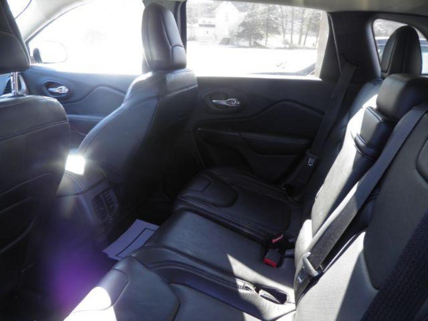 2014 WHITE Jeep Cherokee Limited FWD (1C4PJLDS1EW) with an 3.2L V6 engine, AT transmission, located at 19521 New George's Creek Rd SW, Barton, MD, 21521, (301) 463-2404, 39.524323, -79.017906 - Photo#3