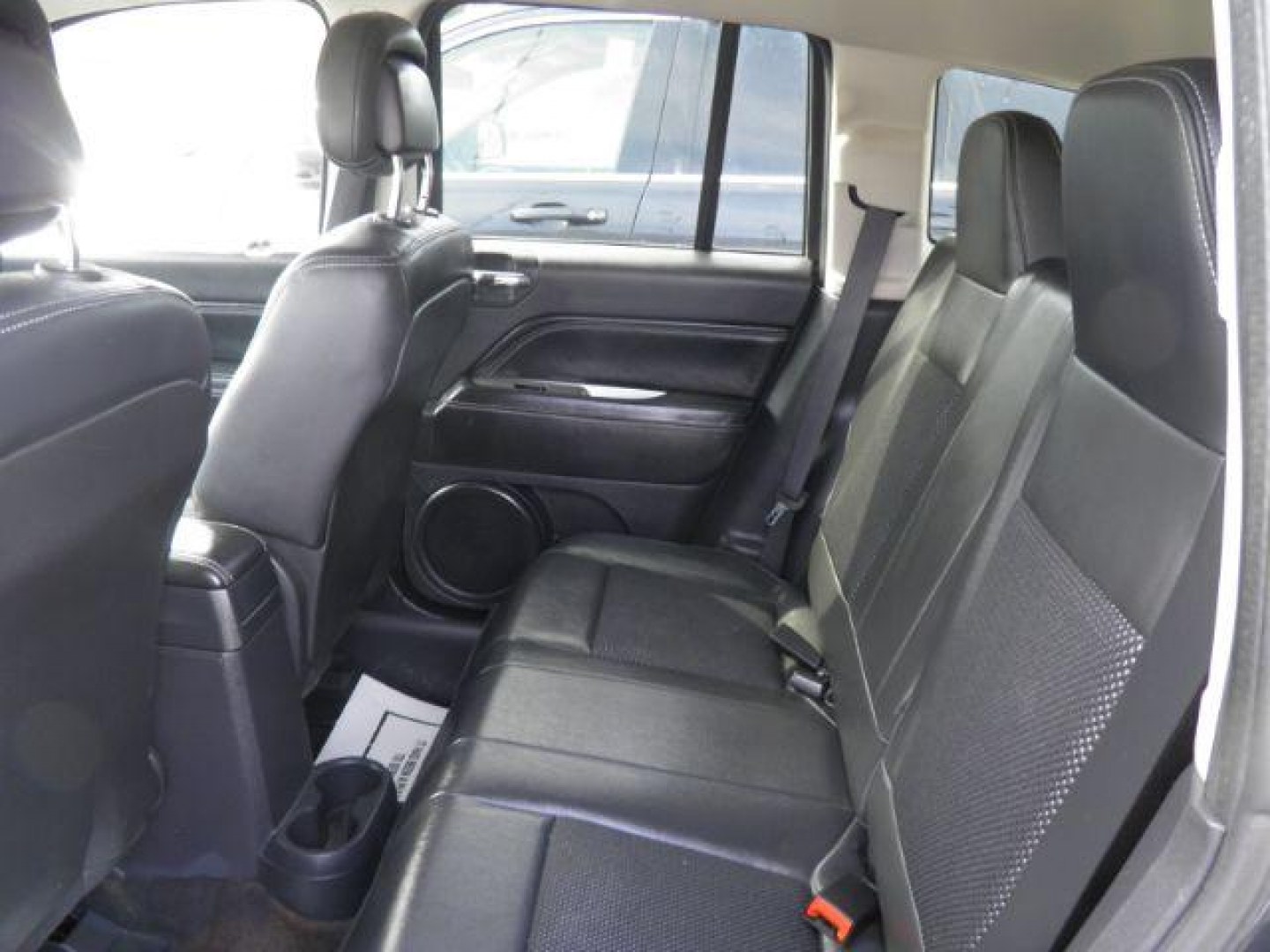 2014 GRAY Jeep Compass Latitude (1C4NJDEB8ED) with an 2.4L L4 engine, AT transmission, located at 19521 New George's Creek Rd SW, Barton, MD, 21521, (301) 463-2404, 39.524323, -79.017906 - Photo#3