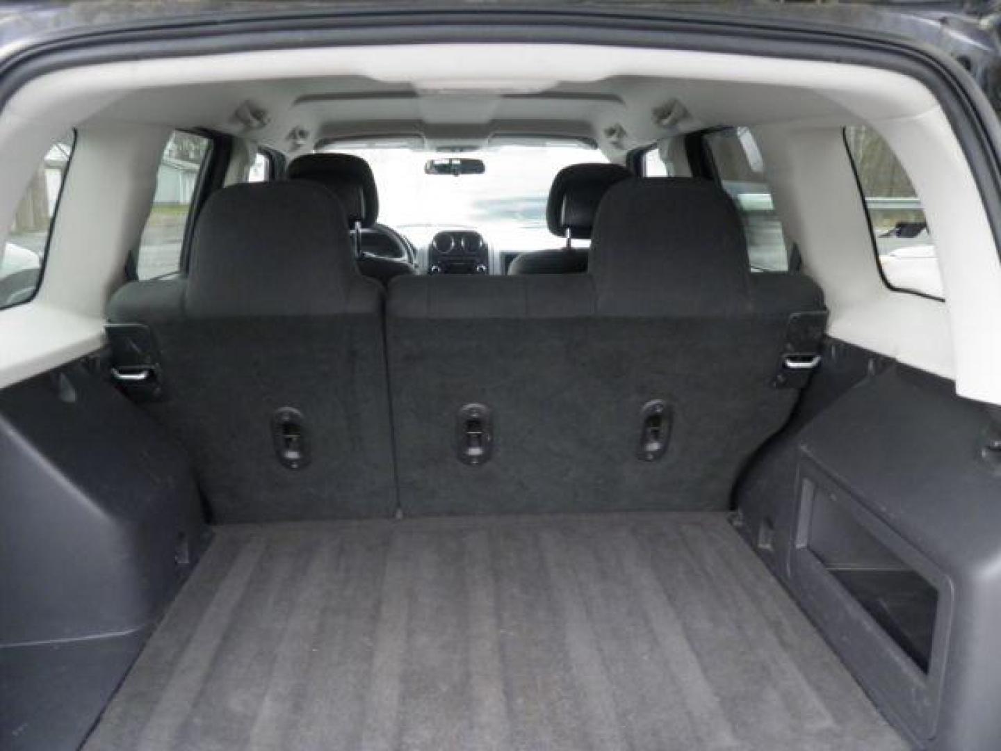 2014 Gray Jeep Patriot Sport (1C4NJRBB1ED) with an 2.4L I4 engine, AT transmission, located at 19521 New George's Creek Rd SW, Barton, MD, 21521, (301) 463-2404, 39.524323, -79.017906 - Photo#4