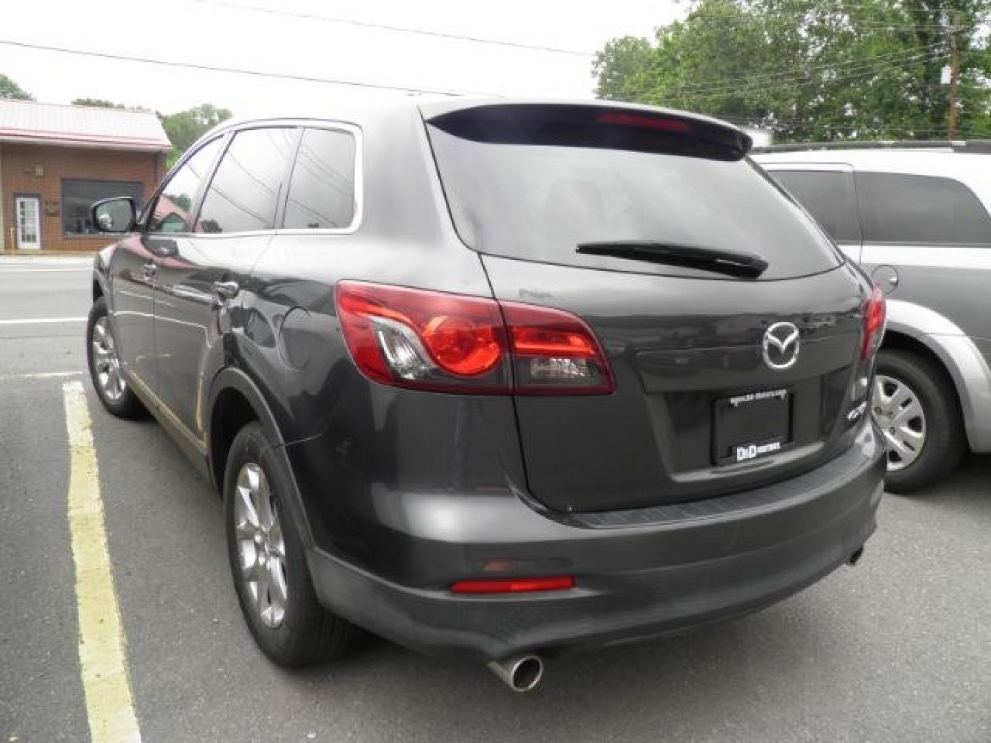 2014 Gray Mazda CX-9 Sport (JM3TB2BA1E0) with an 3.7L V6 engine, AT transmission, located at 15520 McMullen Hwy SW, Belair, MD, 21502, (301) 729-3700, 39.581375, -78.846451- Photo#6