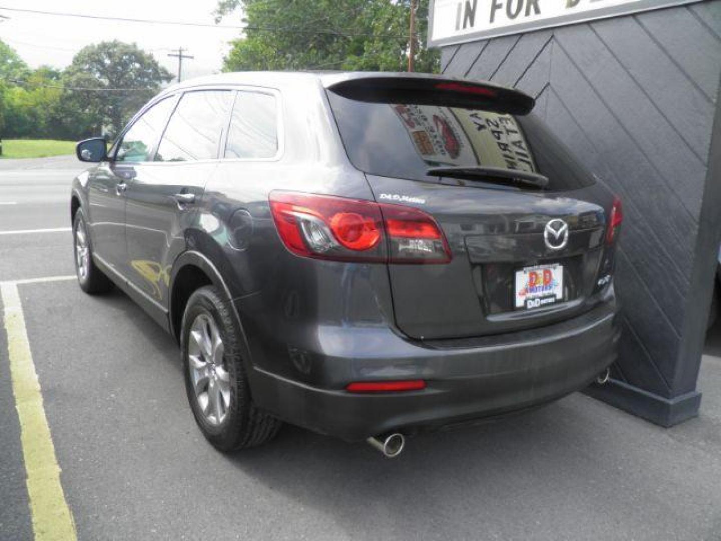 2014 Gray Mazda CX-9 Sport (JM3TB2BA1E0) with an 3.7L V6 engine, AT transmission, located at 15520 McMullen Hwy SW, Belair, MD, 21502, (301) 729-3700, 39.581375, -78.846451 - Photo#5