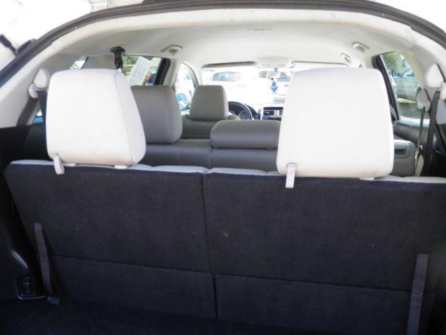 2014 WHITE Mazda CX-9 Sport (JM3TB3BV3E0) with an 3.7L V6 engine, AT transmission, located at 19521 New George's Creek Rd SW, Barton, MD, 21521, (301) 463-2404, 39.524323, -79.017906 - Photo#5