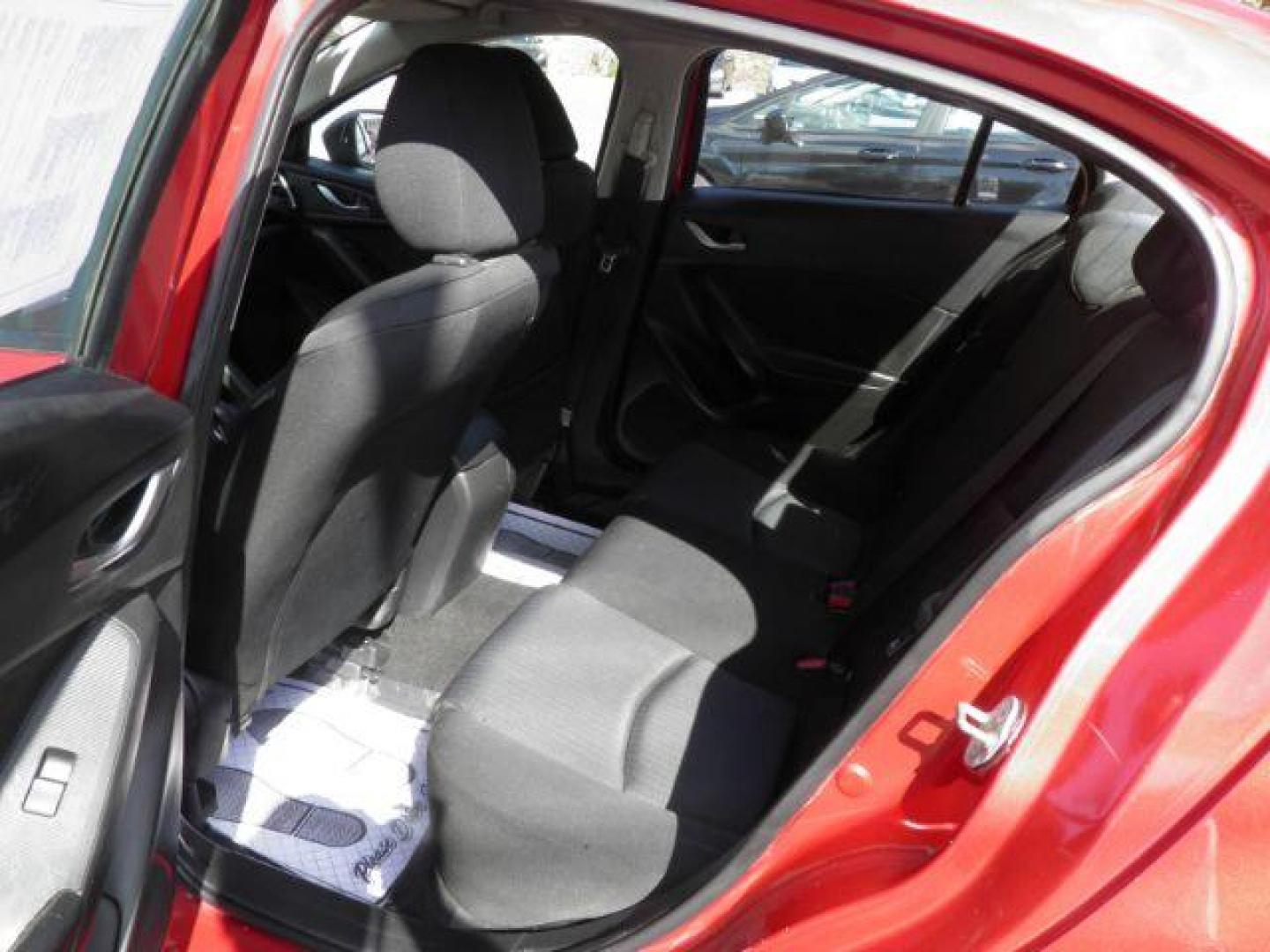 2014 RED Mazda 3 i SV (JM1BM1T79E1) with an 2.0l L4 engine, MAN transmission, located at 19521 New George's Creek Rd SW, Barton, MD, 21521, (301) 463-2404, 39.524323, -79.017906 - Photo#3