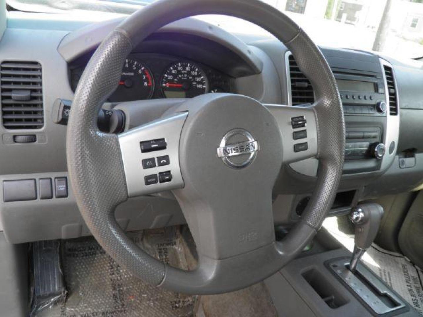 2014 WHITE Nissan Frontier S King Cab 5AT 2WD (1N6BD0CT0EN) with an 2.5 L4 engine, AT transmission, located at 19521 New George's Creek Rd SW, Barton, MD, 21521, (301) 463-2404, 39.524323, -79.017906 - Photo#2