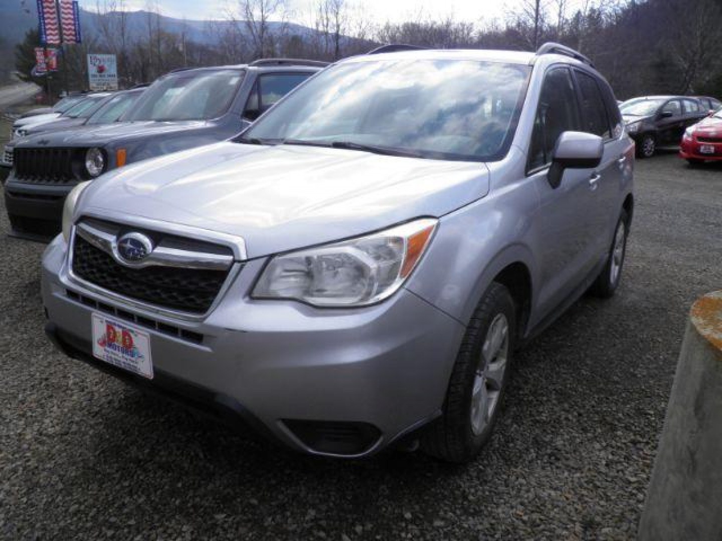 2014 GRAY Subaru Forester 2.5i Premium (JF2SJAEC0EH) with an 2.5 L4 engine, CVT transmission, located at 19521 New George's Creek Rd SW, Barton, MD, 21521, (301) 463-2404, 39.524323, -79.017906 - Photo#0