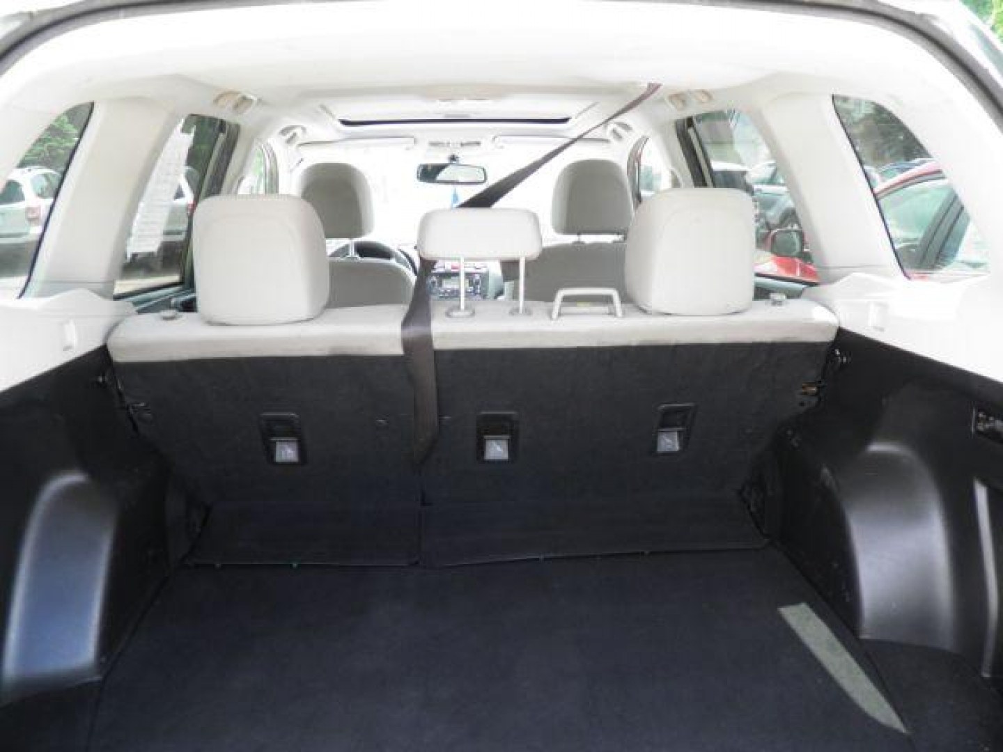 2014 GREEN Subaru Forester 2.5i Premium (JF2SJAEC4EH) with an 2.5 L4 engine, CVT transmission, located at 19521 New George's Creek Rd SW, Barton, MD, 21521, (301) 463-2404, 39.524323, -79.017906- Photo#4