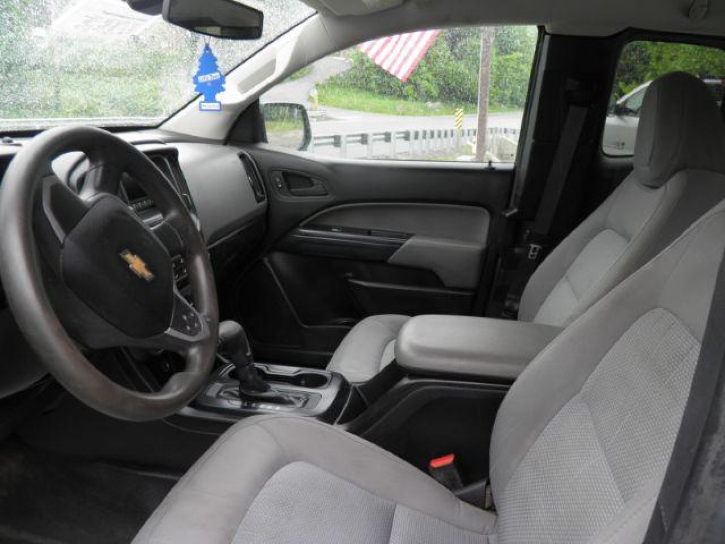 2015 White Chevrolet Colorado WT (1GCHTAEA6F1) with an 2.5L I4 engine, AT transmission, located at 15520 McMullen Hwy SW, Belair, MD, 21502, (301) 729-3700, 39.581375, -78.846451 - Photo#1