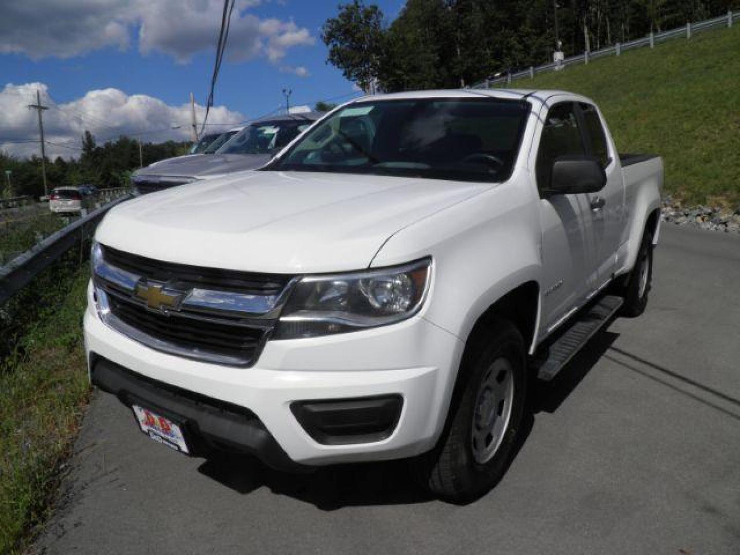 2015 White Chevrolet Colorado WT (1GCHTAEA2F1) with an 2.5L I4 engine, AT transmission, located at 15520 McMullen Hwy SW, Belair, MD, 21502, (301) 729-3700, 39.581375, -78.846451 - Photo#0