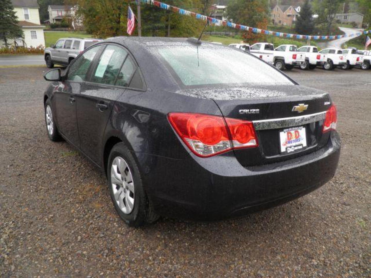 2015 Gray Chevrolet Cruze LS Auto (1G1PA5SG3F7) with an 1.8L I4 engine, AT transmission, located at 15520 McMullen Hwy SW, Belair, MD, 21502, (301) 729-3700, 39.581375, -78.846451 - Photo#4