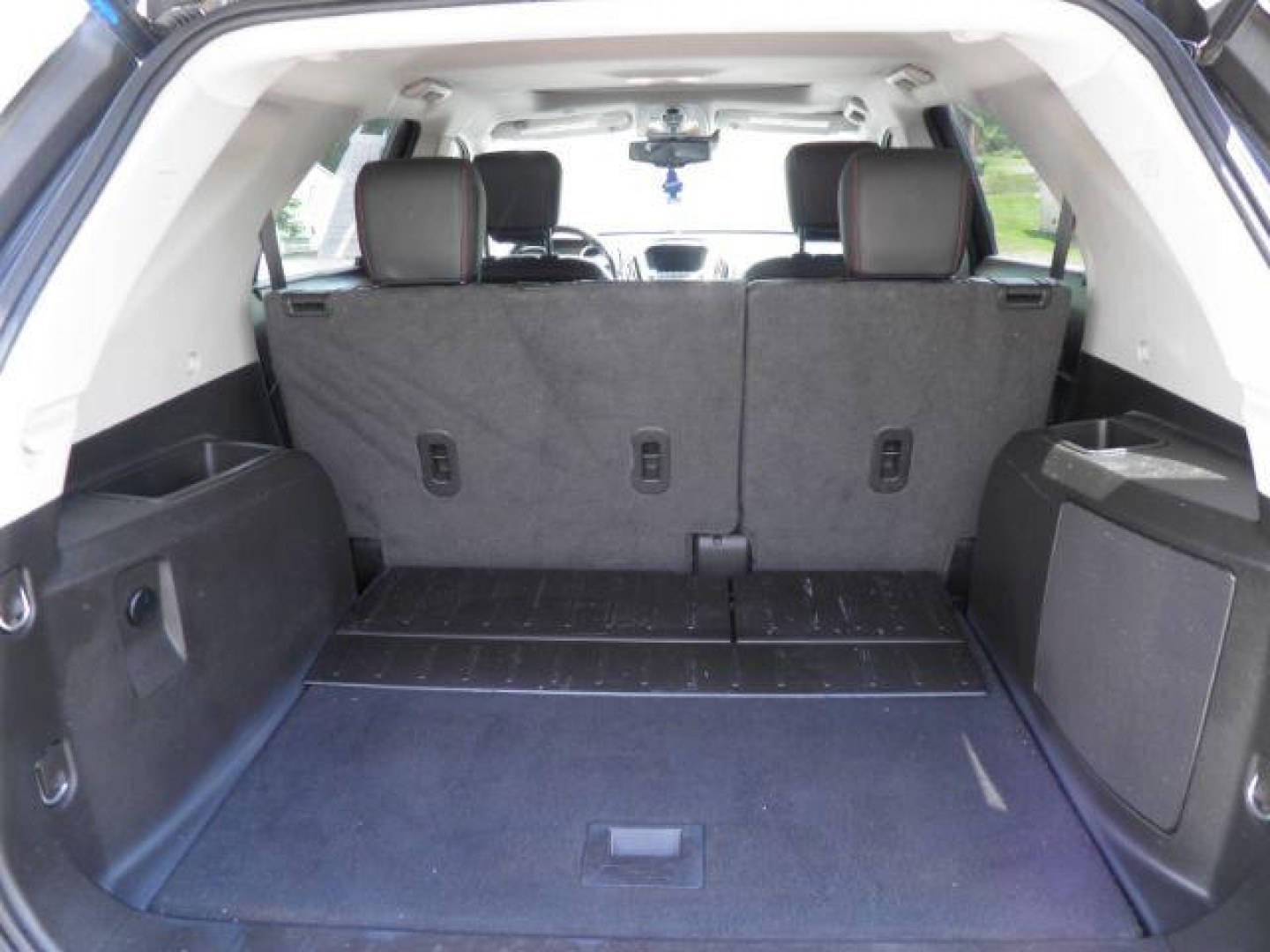 2015 BLUE Chevrolet Equinox LTZ (2GNFLHEK6F6) with an 3.6L V6 engine, AT transmission, located at 15520 McMullen Hwy SW, Belair, MD, 21502, (301) 729-3700, 39.581375, -78.846451 - Photo#4