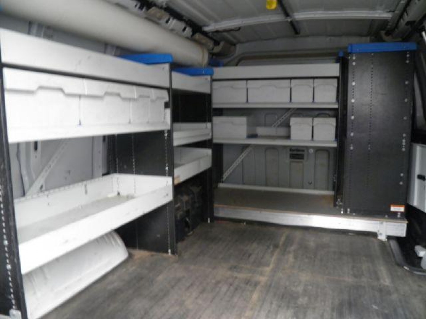 2015 White Chevrolet Express 2500 Work Van (1GCWGFCFXF1) with an 4.8L V8 engine, AT transmission, located at 15520 McMullen Hwy SW, Belair, MD, 21502, (301) 729-3700, 39.581375, -78.846451 - Photo#2