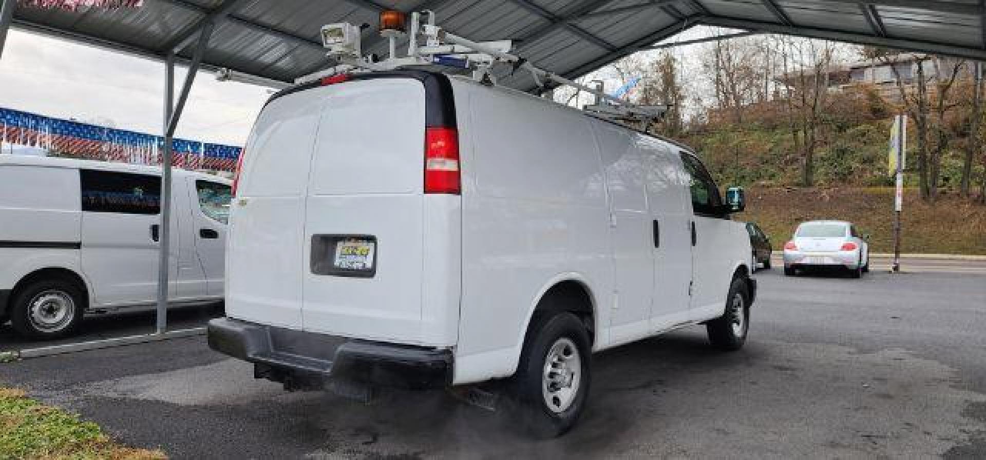 2015 WHITE /Medium Pewter, premium cloth Chevrolet Express CARGO VAN (1GCWGFCF6F1) with an 4.8L V8 FFV engine, AT transmission, located at 19521 New George's Creek Rd SW, Barton, MD, 21521, (301) 463-2404, 39.524323, -79.017906 - FOR A BETTER PRICE CALL PAUL AT 301-268-8150 - Photo#10