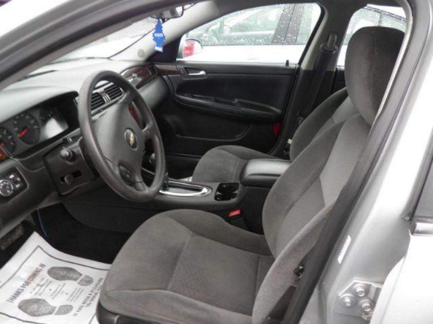 2015 Silver Chevrolet IMPALA LS (2G1WA5E33F1) with an 3.6l V6 engine, AT transmission, located at 19521 New George's Creek Rd SW, Barton, MD, 21521, (301) 463-2404, 39.524323, -79.017906 - Photo#1