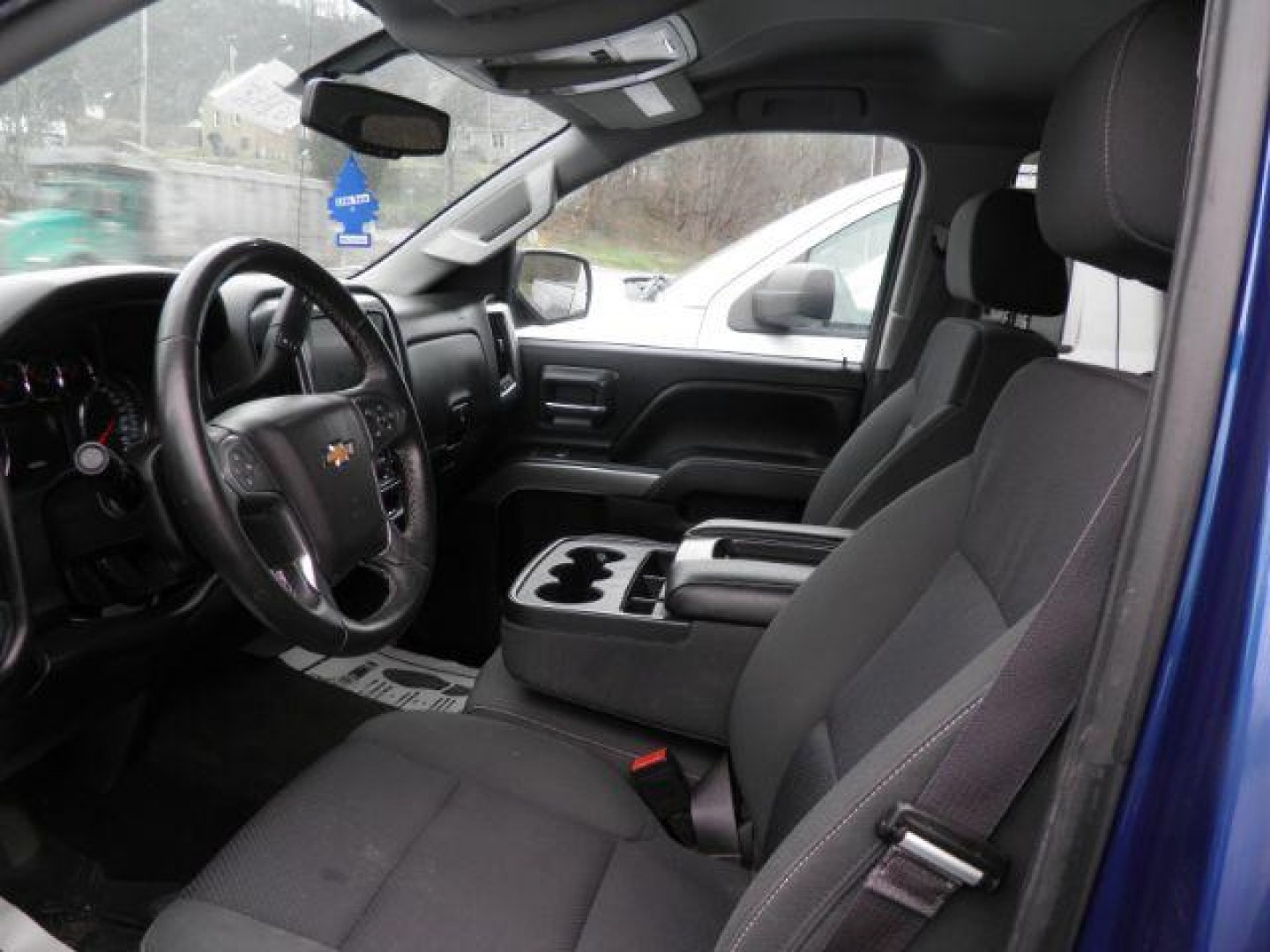 2015 BLUE Chevrolet Silverado 1500 1LT (1GCVKRECXFZ) with an 4.3L V6 engine, AT transmission, located at 19521 New George's Creek Rd SW, Barton, MD, 21521, (301) 463-2404, 39.524323, -79.017906 - Photo#1