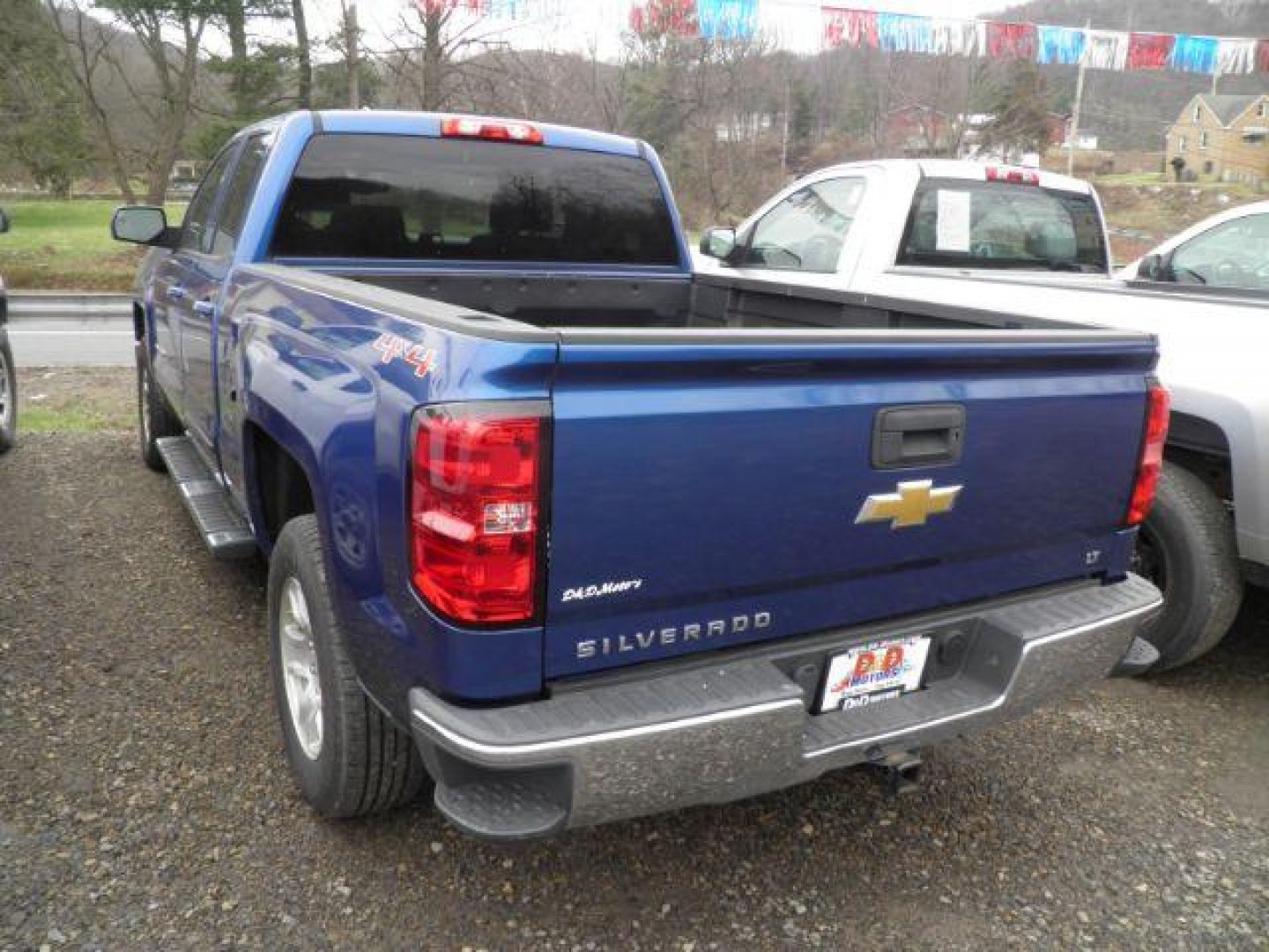 2015 BLUE Chevrolet Silverado 1500 1LT (1GCVKRECXFZ) with an 4.3L V6 engine, AT transmission, located at 19521 New George's Creek Rd SW, Barton, MD, 21521, (301) 463-2404, 39.524323, -79.017906 - Photo#4