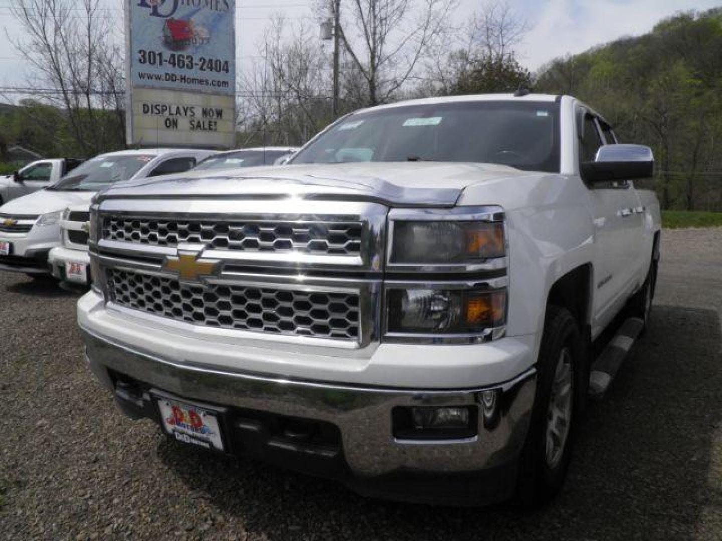 2015 WHITE Chevrolet Silverado 1500 1LT (1GCVKREH7FZ) with an 4.3L V6 engine, AT transmission, located at 15520 McMullen Hwy SW, Belair, MD, 21502, (301) 729-3700, 39.581375, -78.846451 - Photo#0