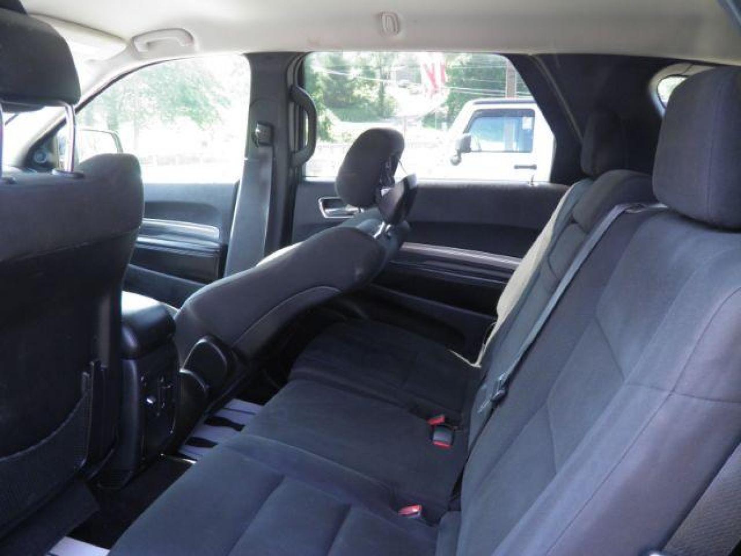 2015 BLACK Dodge Durango SXT (1C4RDJAG4FC) with an 3.6L V6 engine, AT transmission, located at 19521 New George's Creek Rd SW, Barton, MD, 21521, (301) 463-2404, 39.524323, -79.017906 - Photo#3