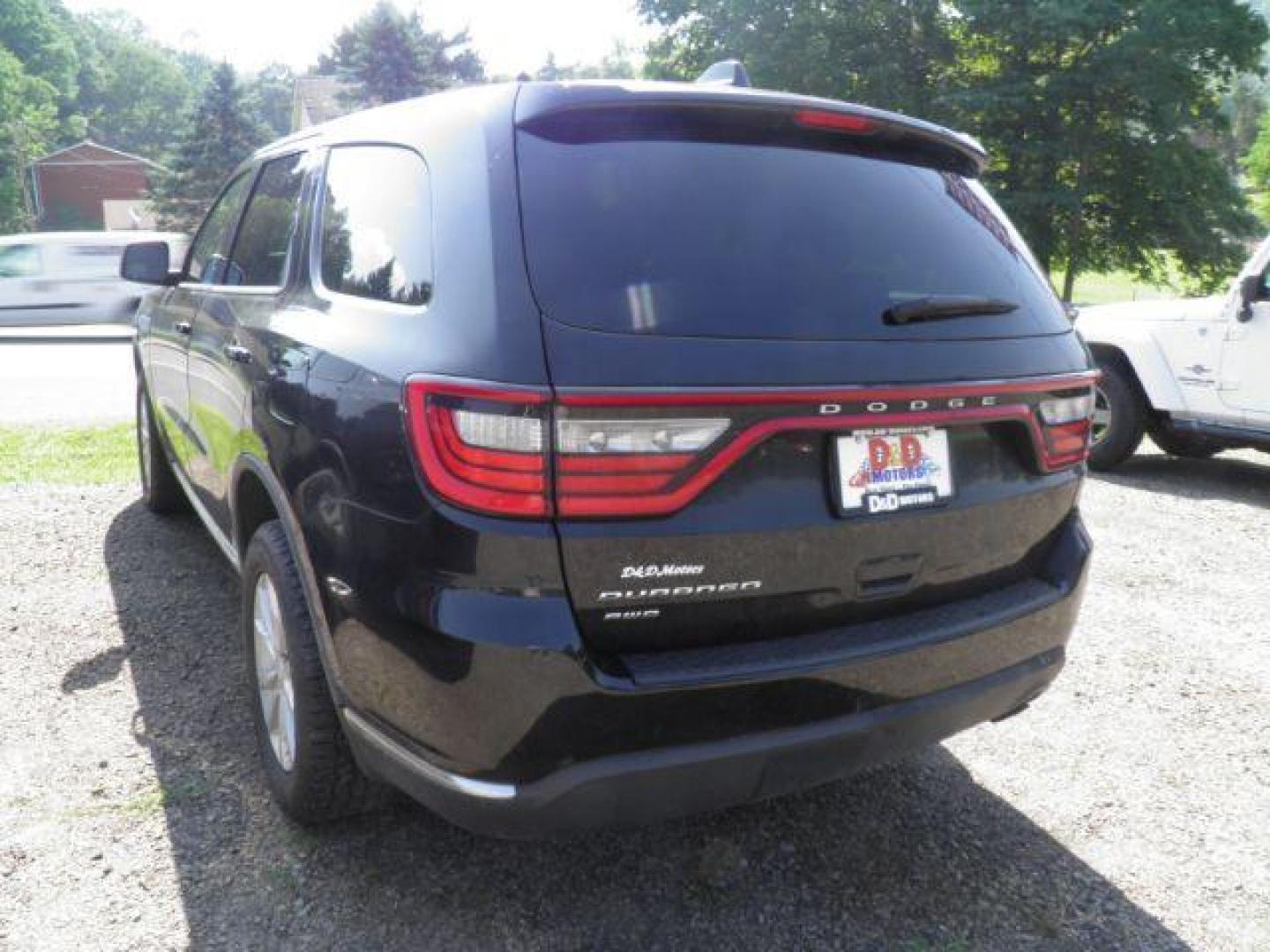 2015 BLACK Dodge Durango SXT (1C4RDJAG4FC) with an 3.6L V6 engine, AT transmission, located at 19521 New George's Creek Rd SW, Barton, MD, 21521, (301) 463-2404, 39.524323, -79.017906 - Photo#6