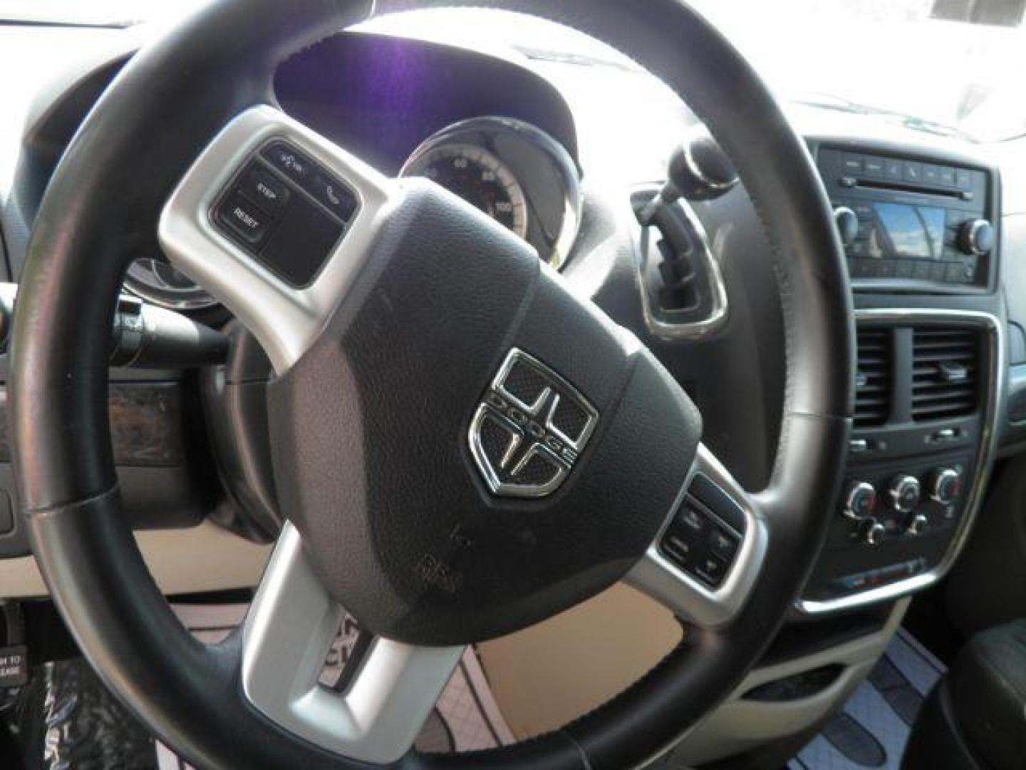 2015 GRAY Dodge Grand Caravan SE (2C4RDGBG0FR) with an 3.6l V6 engine, AT transmission, located at 15520 McMullen Hwy SW, Belair, MD, 21502, (301) 729-3700, 39.581375, -78.846451 - Photo#2