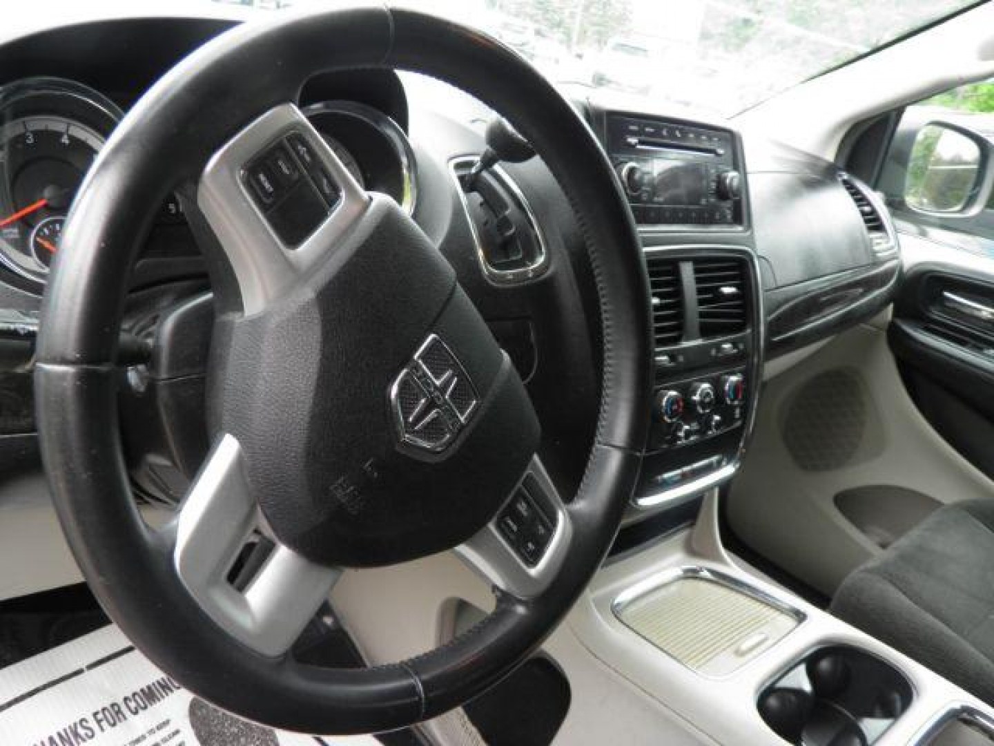 2015 SILVER Dodge Grand Caravan SXT (2C4RDGCG5FR) with an 3.5L V6 engine, AT transmission, located at 19521 New George's Creek Rd SW, Barton, MD, 21521, (301) 463-2404, 39.524323, -79.017906- Photo#2