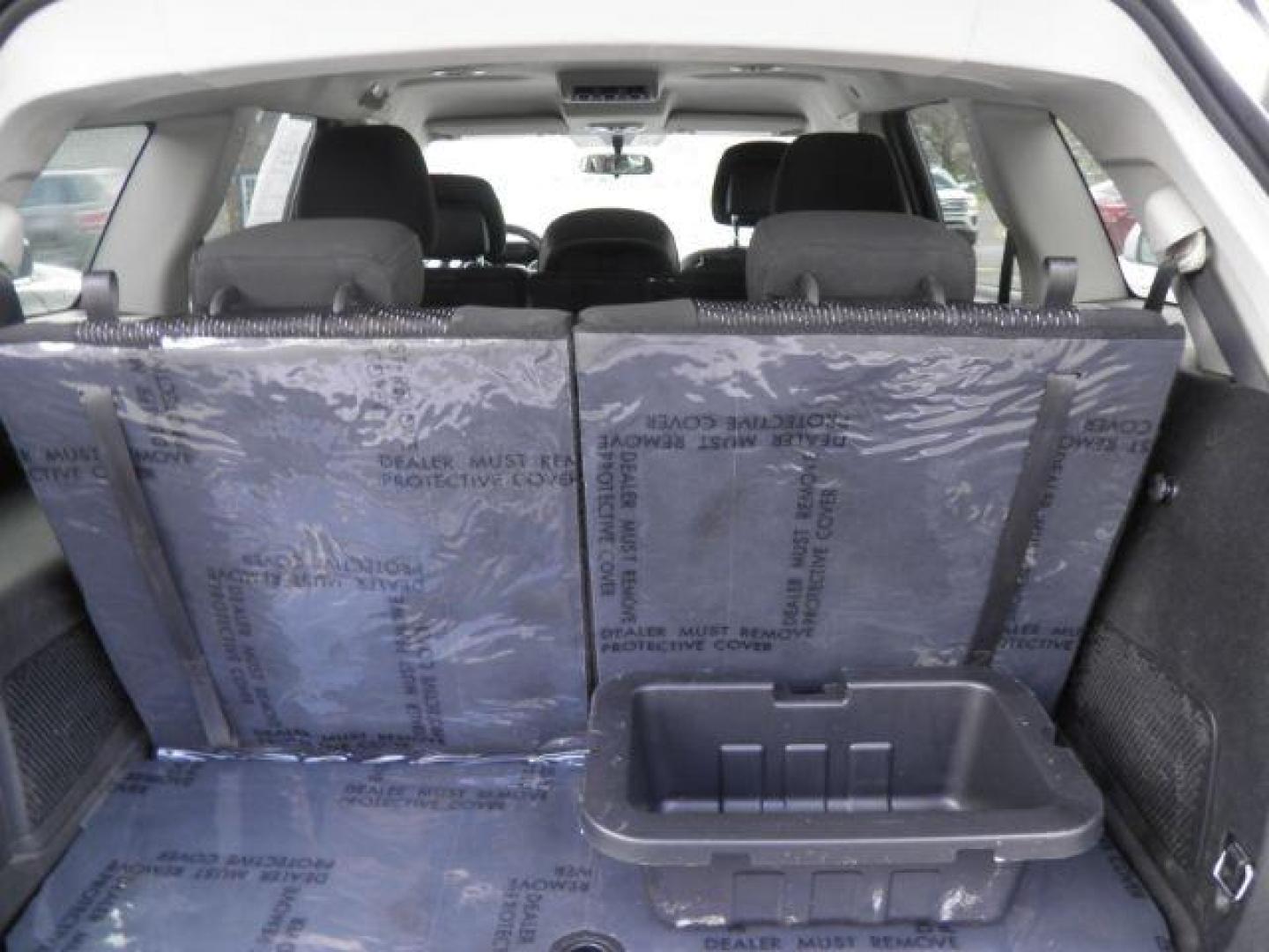 2015 SILVER Dodge Journey SXT (3C4PDCBG9FT) with an 3.6L V6 engine, AT transmission, located at 19521 New George's Creek Rd SW, Barton, MD, 21521, (301) 463-2404, 39.524323, -79.017906 - Photo#5