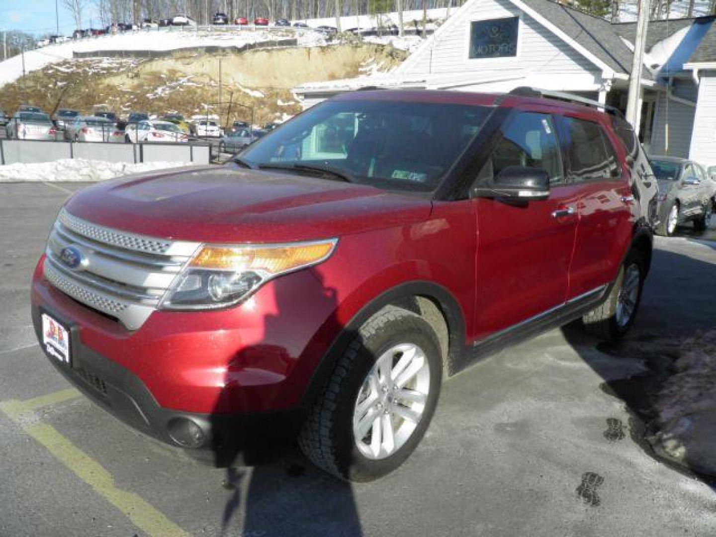 2015 Red Ford Explorer XLT (1FM5K8D81FG) with an 3.5L V6 engine, AT transmission, located at 15520 McMullen Hwy SW, Belair, MD, 21502, (301) 729-3700, 39.581375, -78.846451 - Photo#0