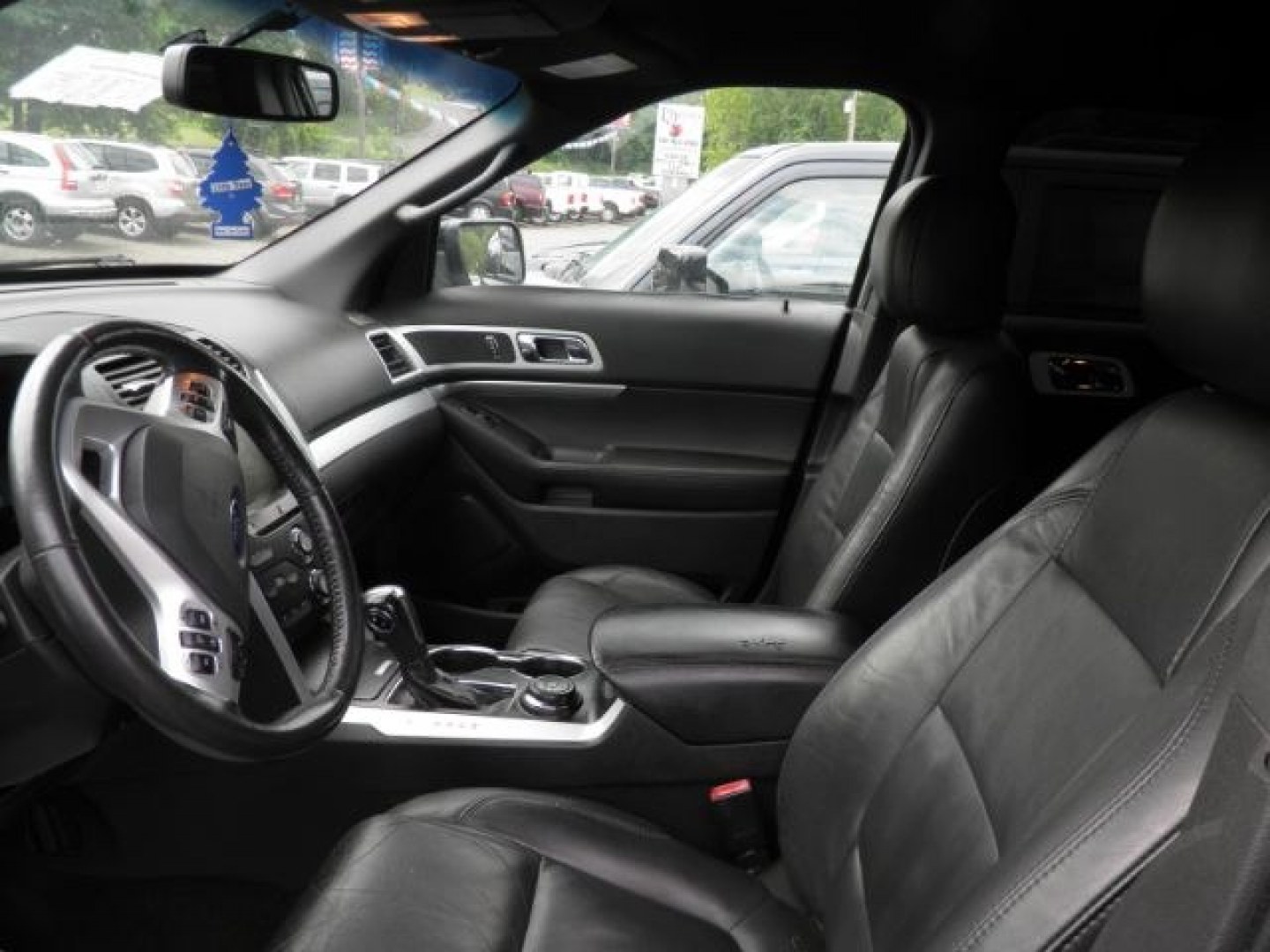 2015 SILVER Ford Explorer XLT (1FM5K8D82FG) with an 3.5L V-6 DOHC engine, located at 19521 New George's Creek Rd SW, Barton, MD, 21521, (301) 463-2404, 39.524323, -79.017906- Photo#1