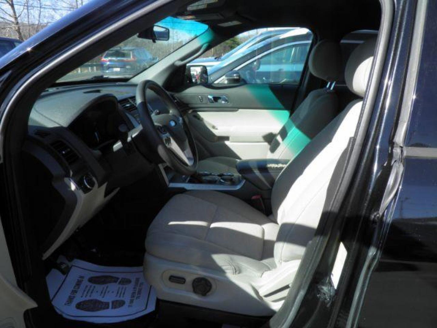 2015 BLACK Ford Explorer Base 4WD (1FM5K8B84FG) with an 3.5L V6 engine, AT transmission, located at 15520 McMullen Hwy SW, Belair, MD, 21502, (301) 729-3700, 39.581375, -78.846451 - Photo#1
